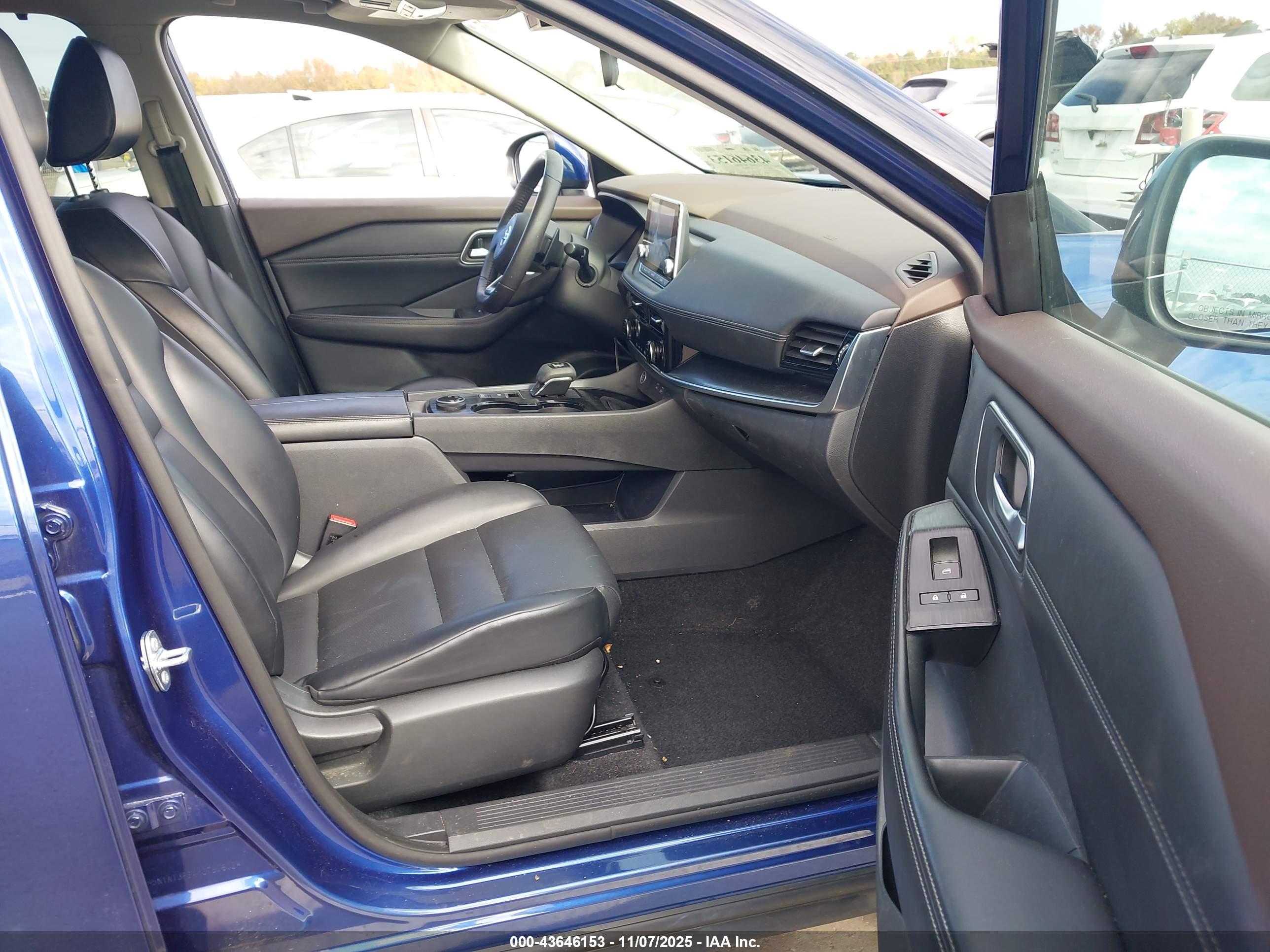 NISSAN ROGUE image 5
