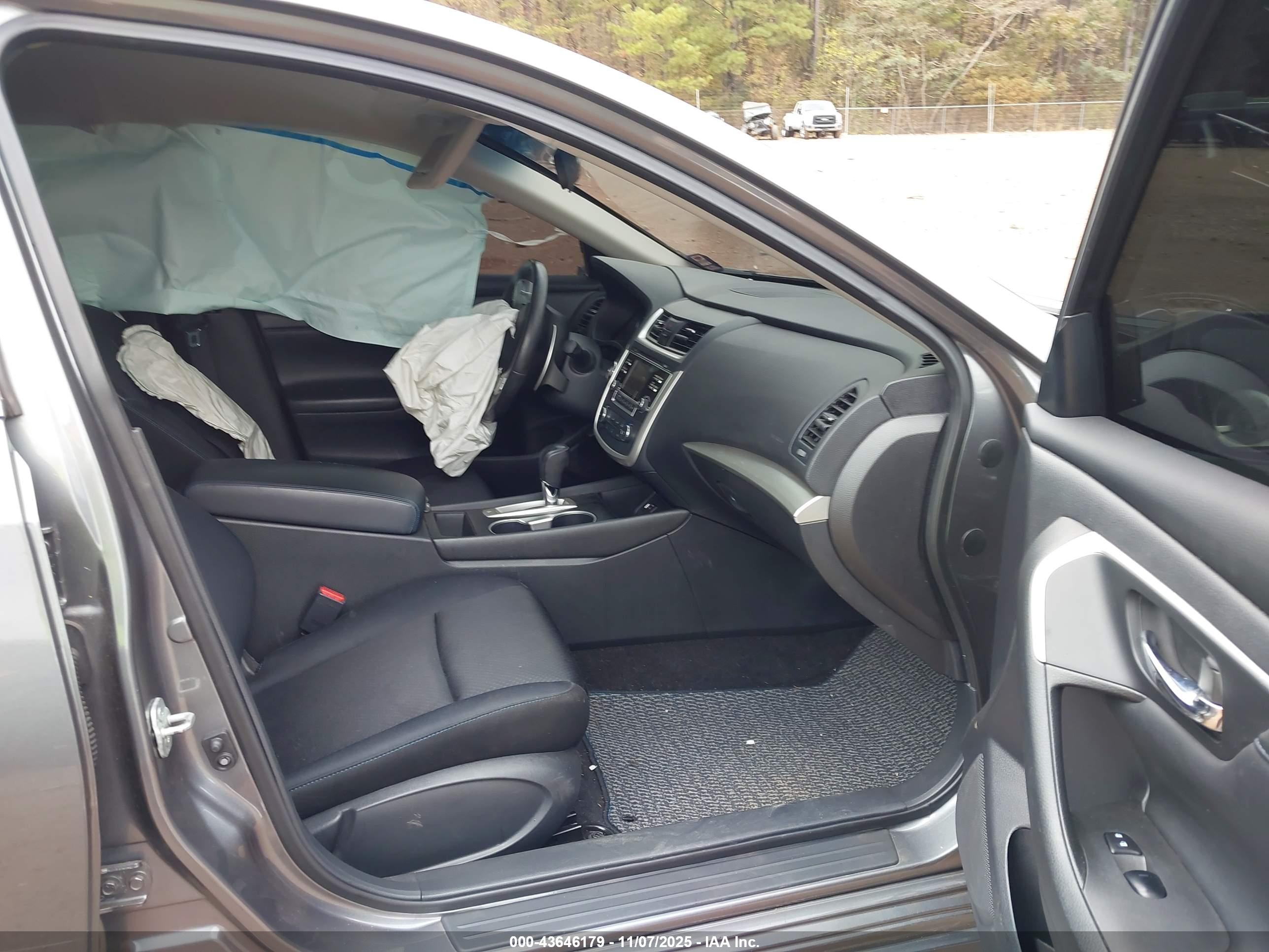 NISSAN ALTIMA image 5