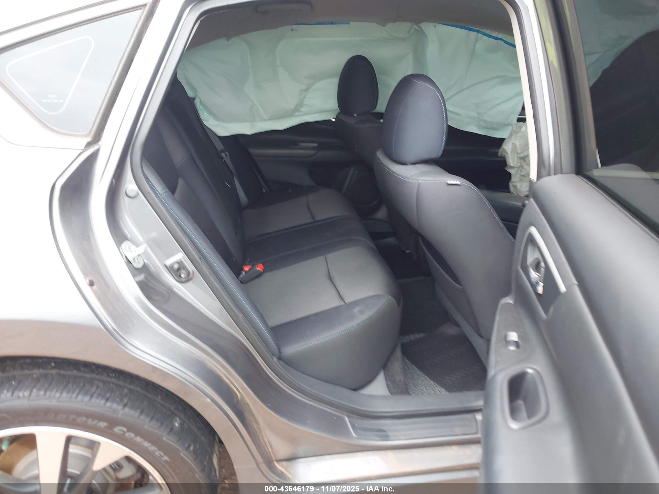 NISSAN ALTIMA image 8