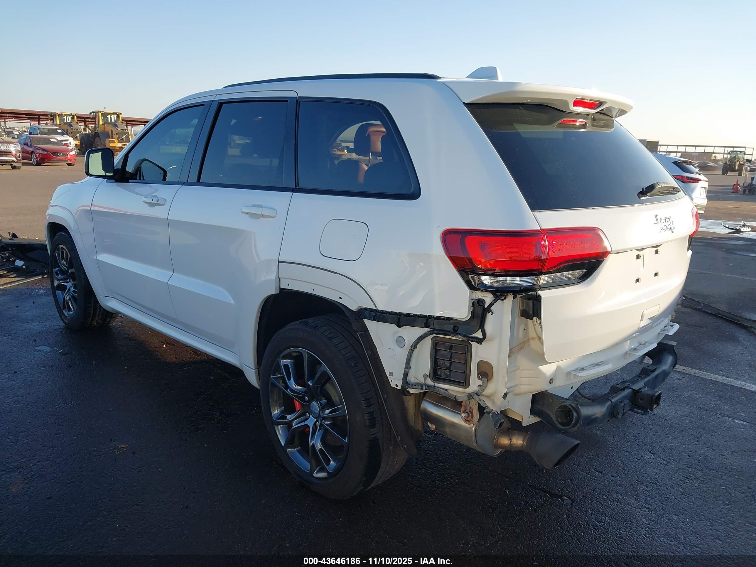 JEEP GRAND image 3