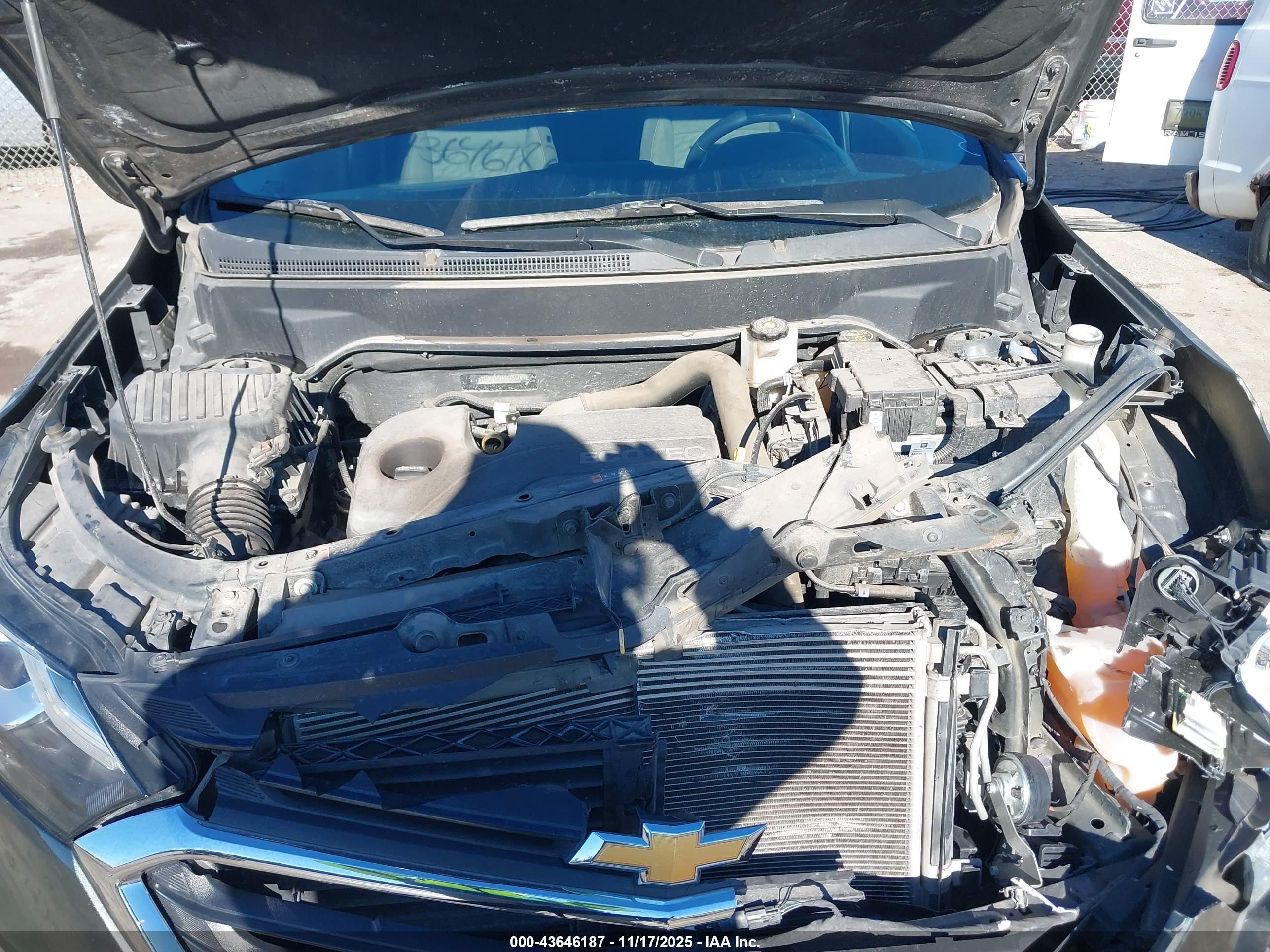 CHEVROLET EQUINOX image 10