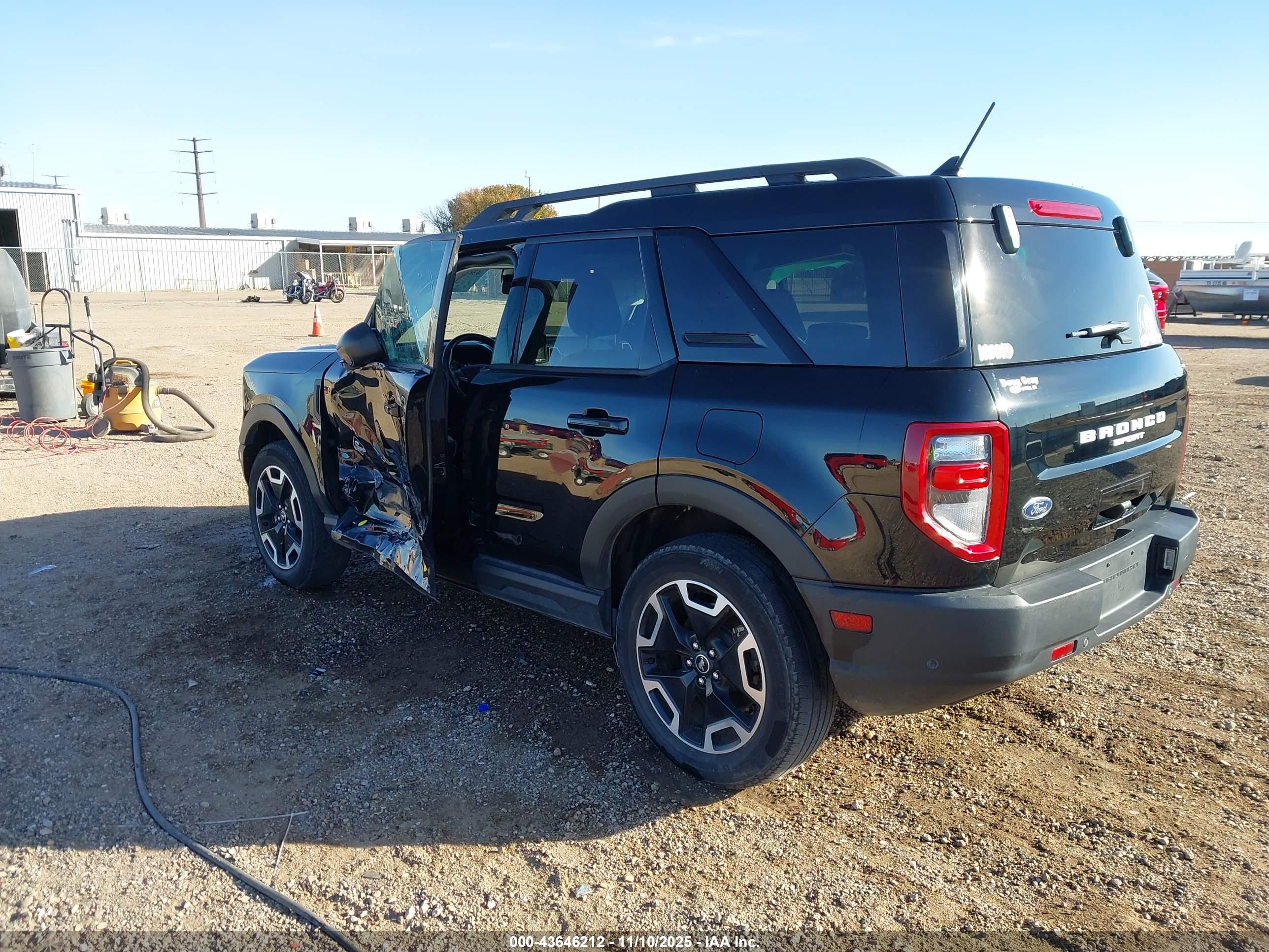 FORD BRONCO image 3