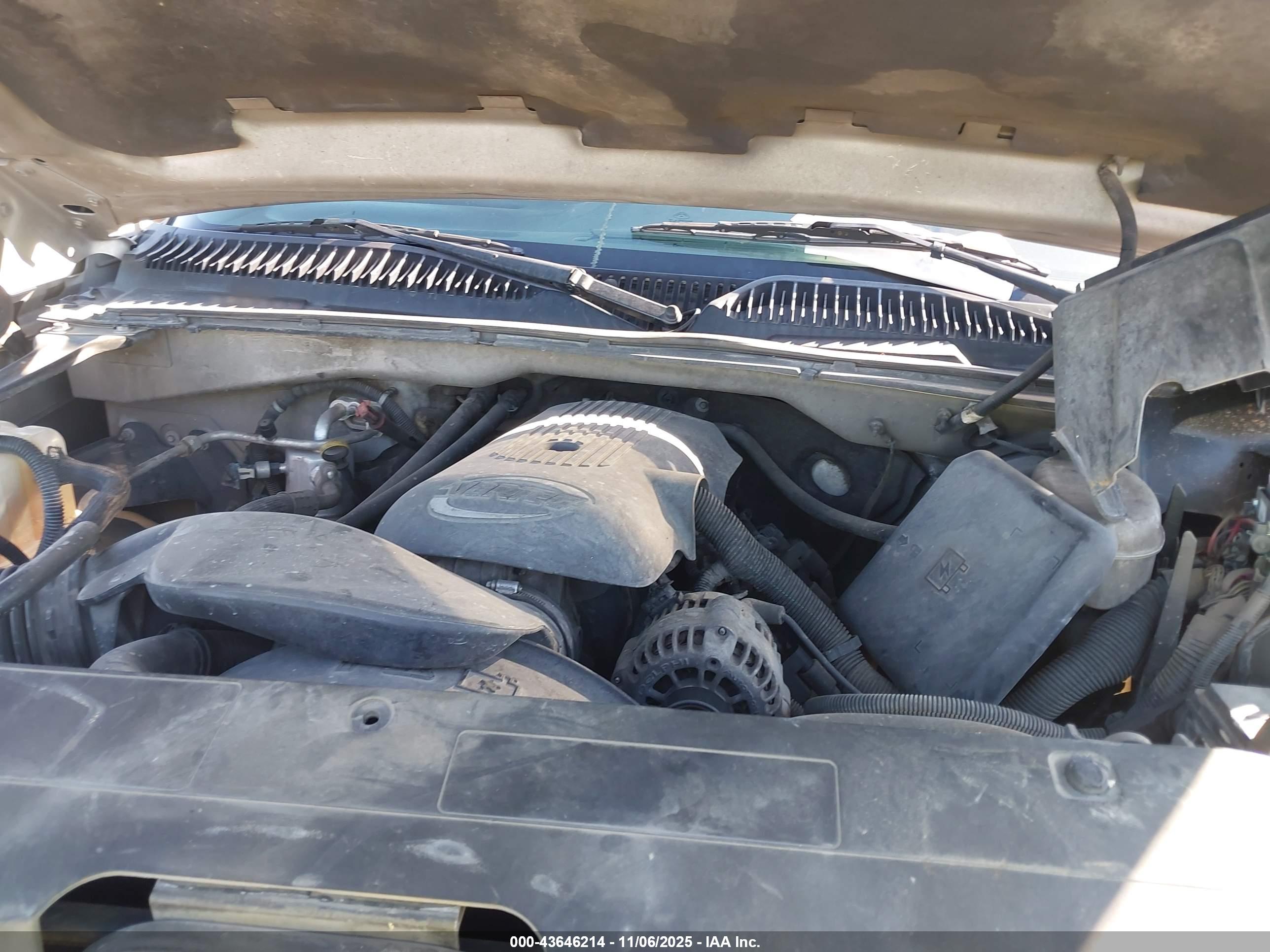 CHEVROLET SILVERADO image 10