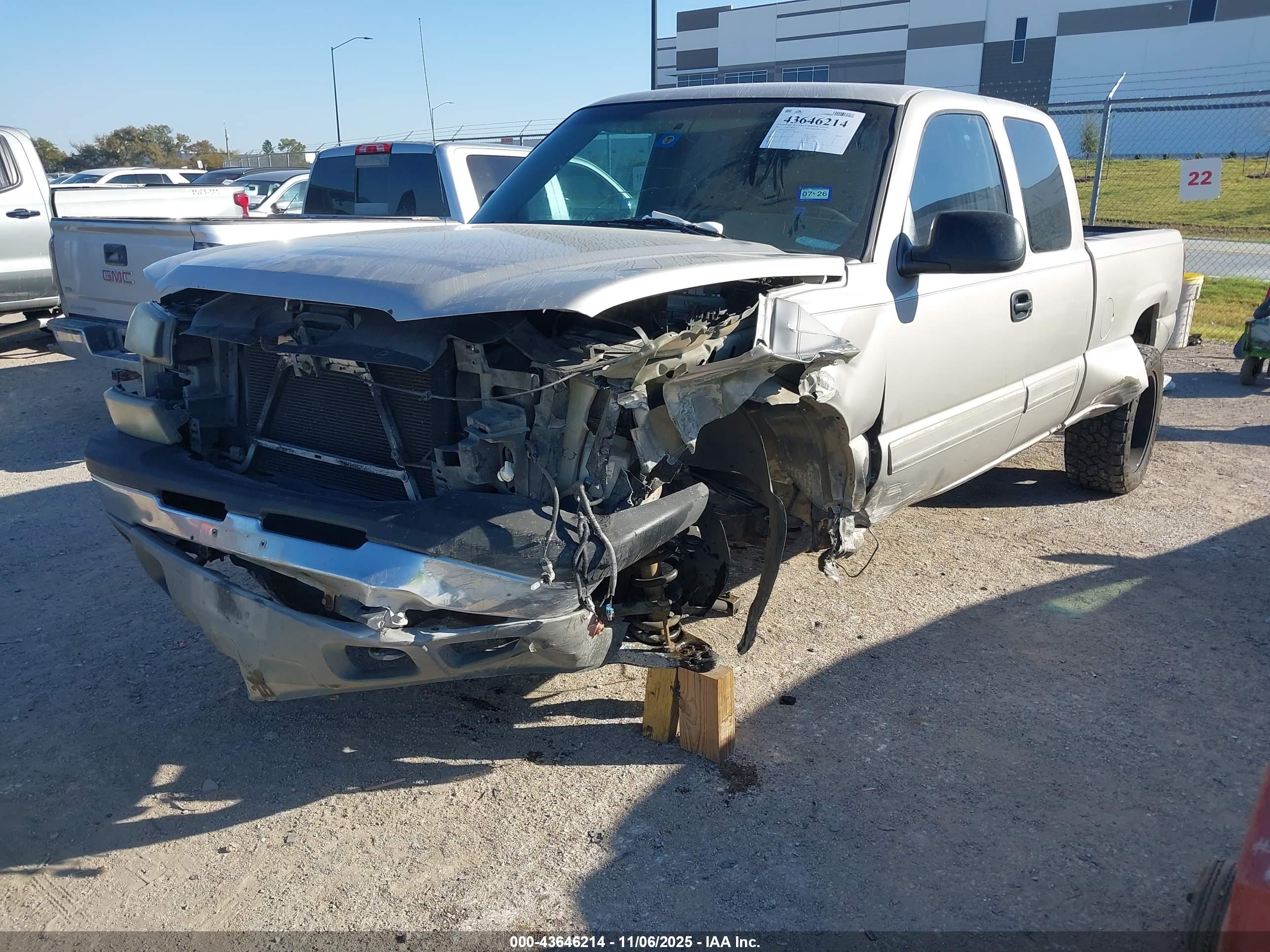 CHEVROLET SILVERADO image 2