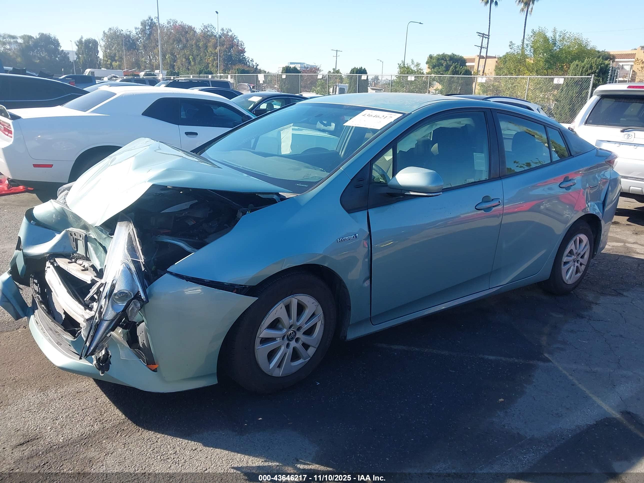 TOYOTA PRIUS image 2
