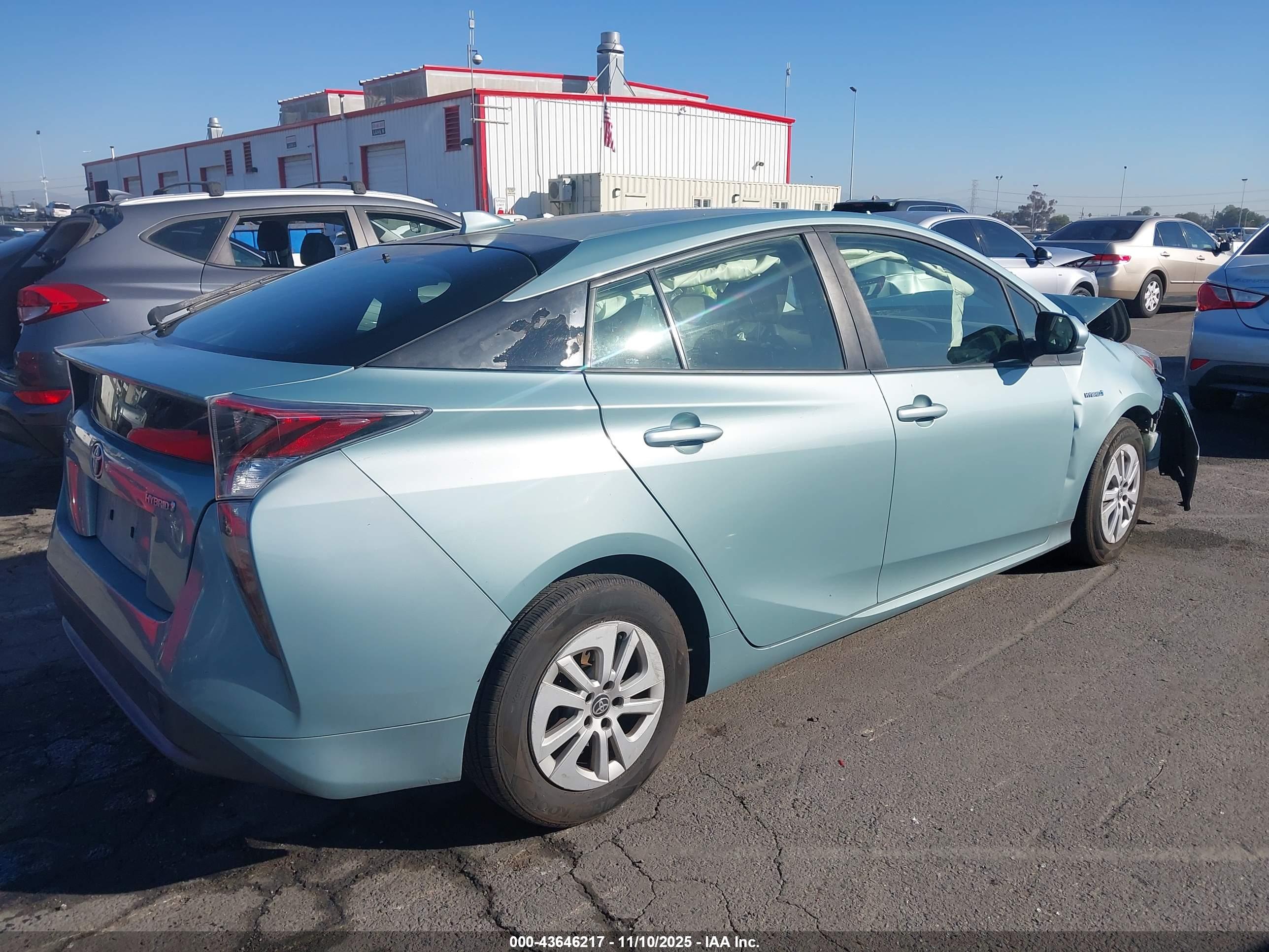 TOYOTA PRIUS image 4