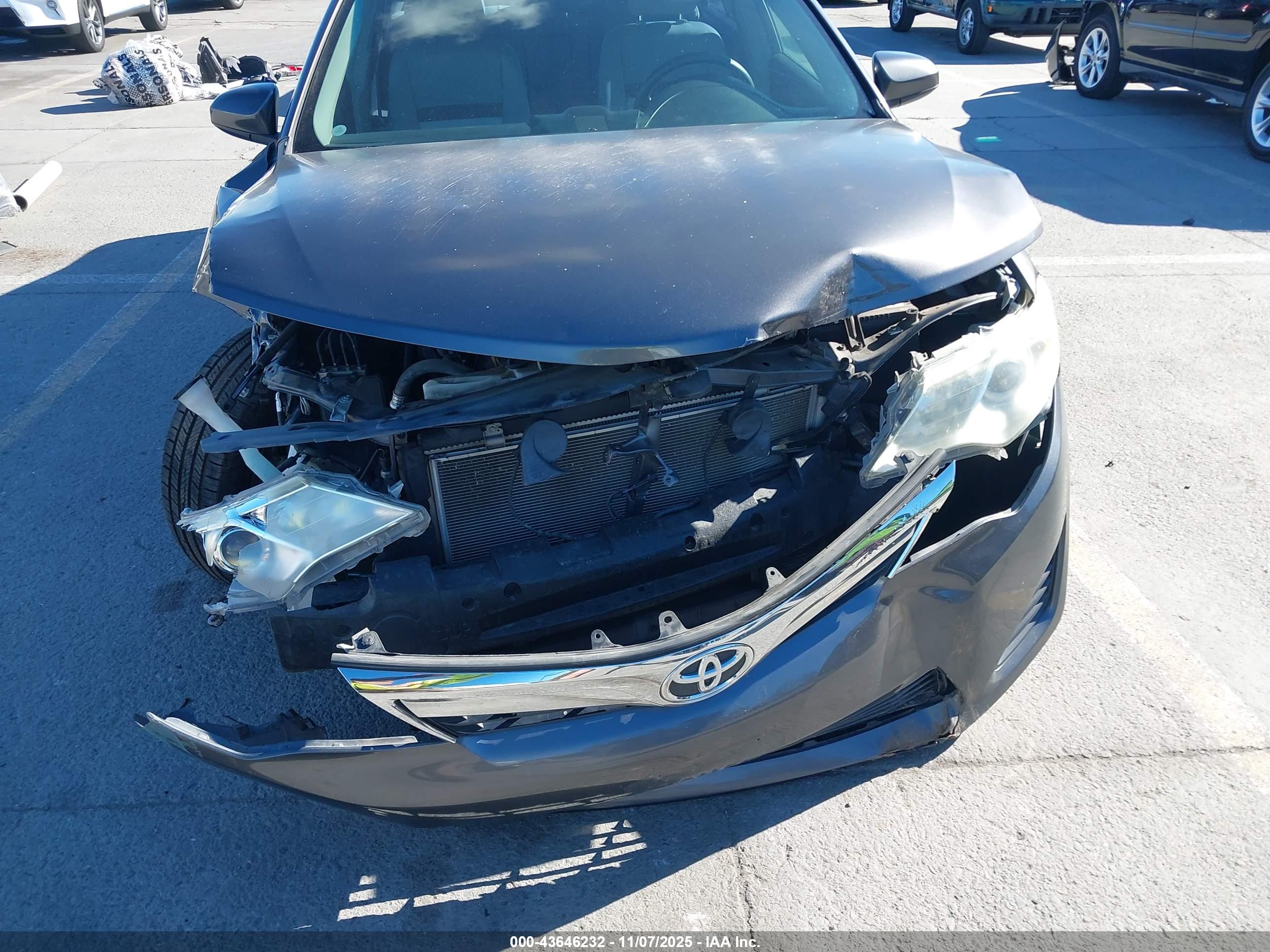 TOYOTA CAMRY image 6