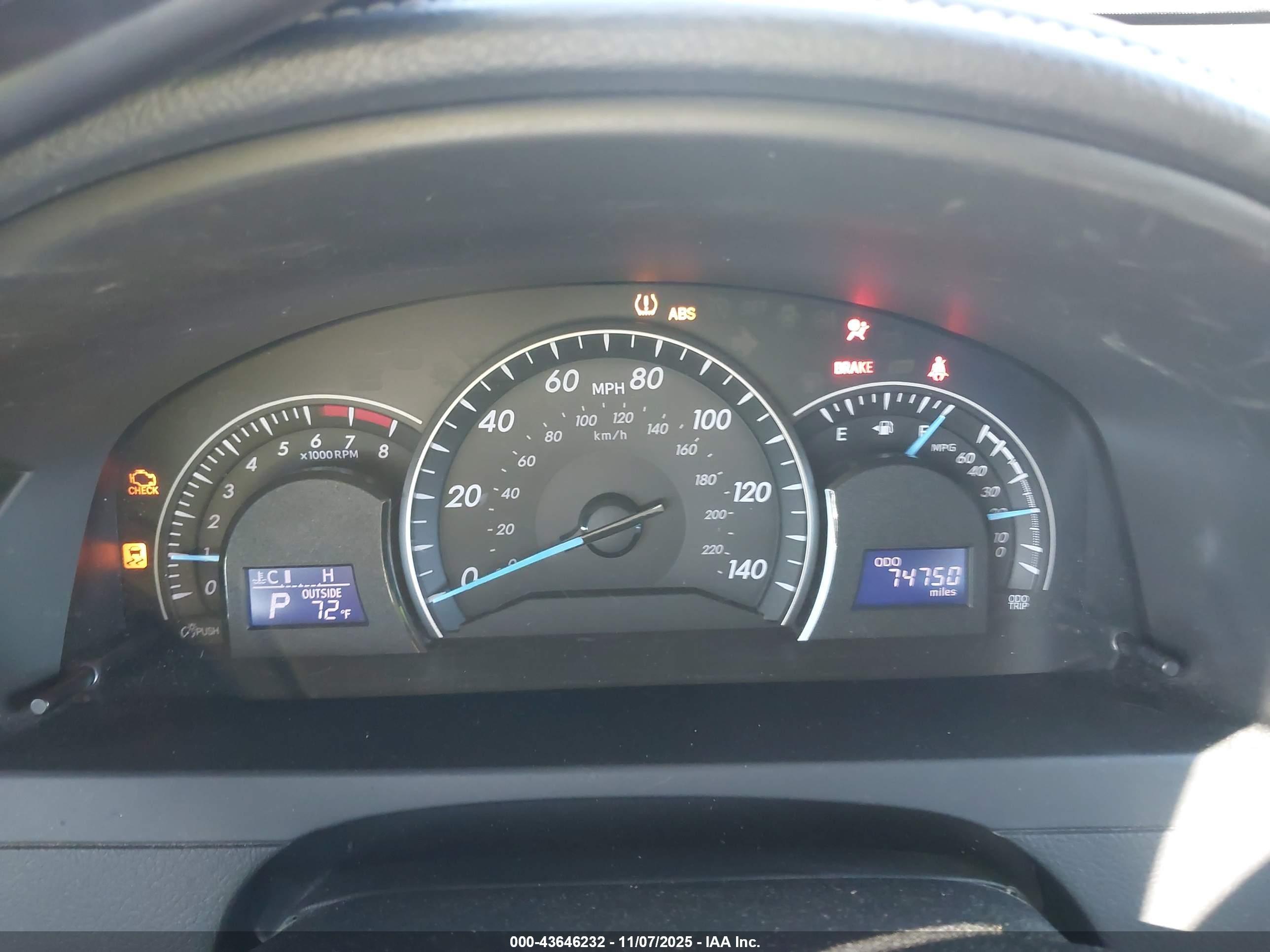 TOYOTA CAMRY image 7