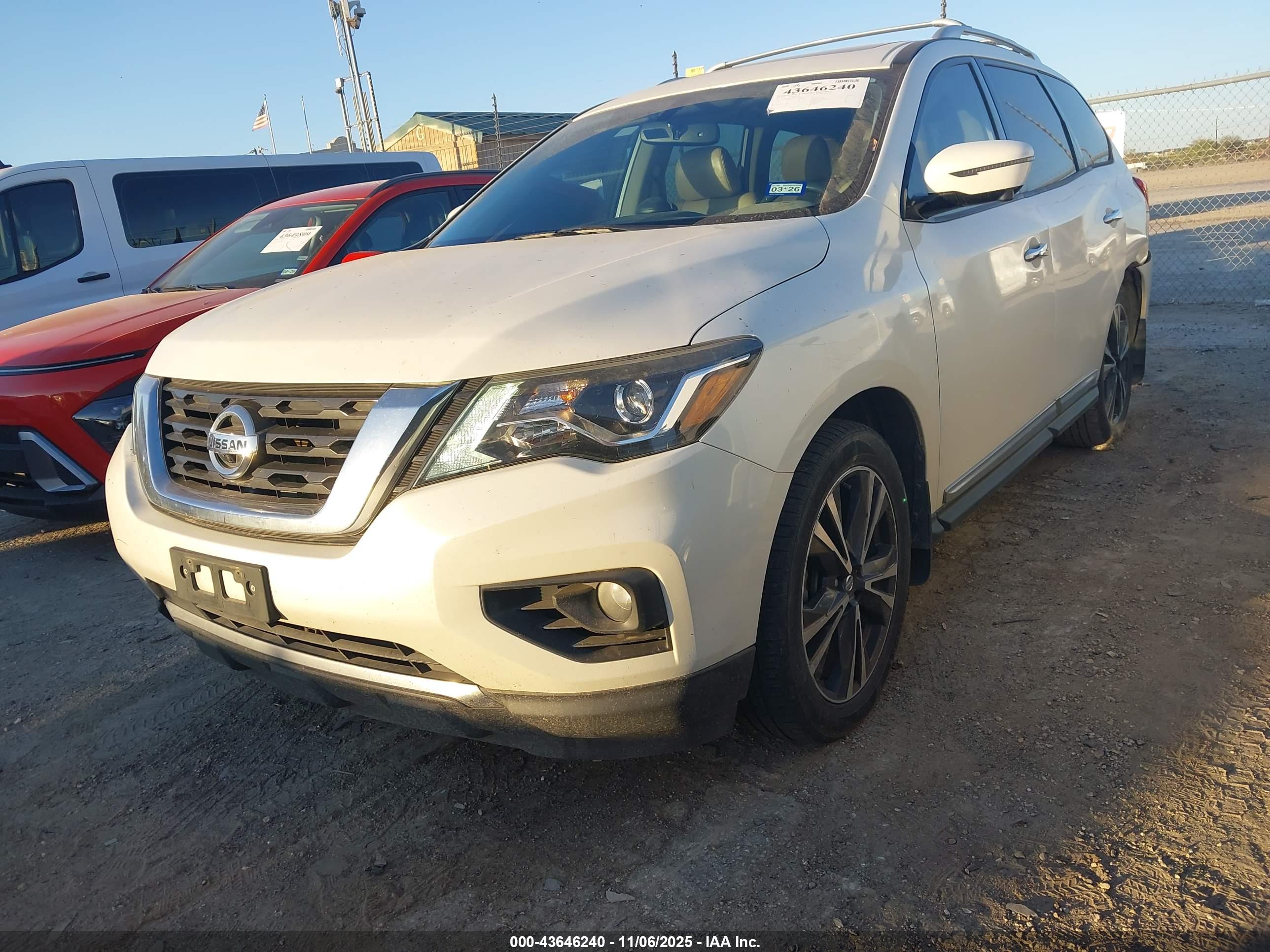 NISSAN PATHFINDER image 2
