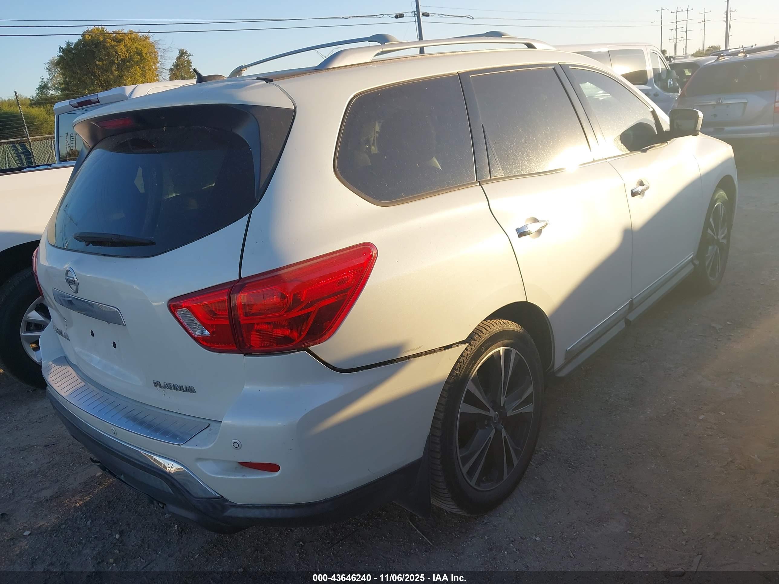 NISSAN PATHFINDER image 4