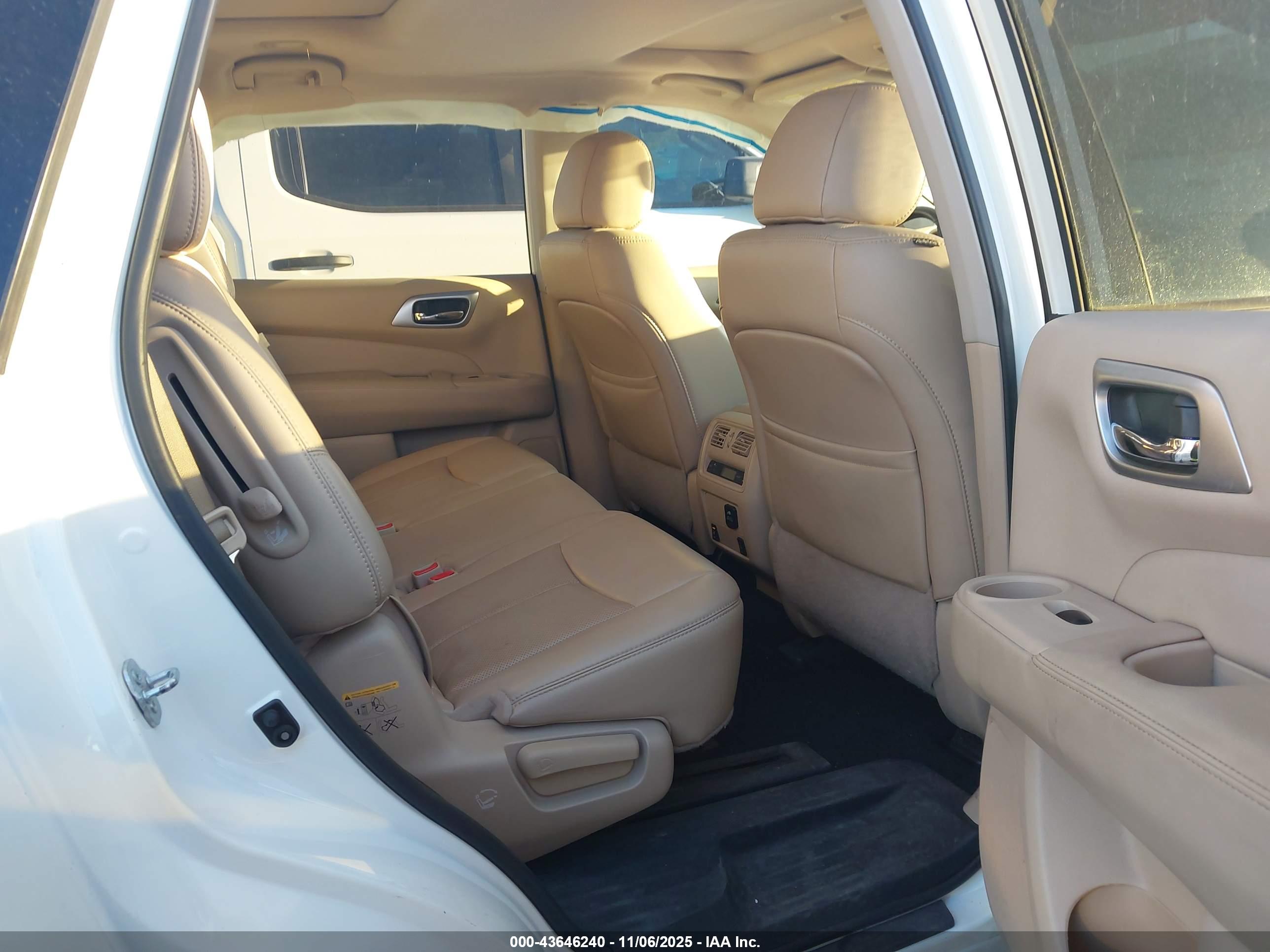 NISSAN PATHFINDER image 8