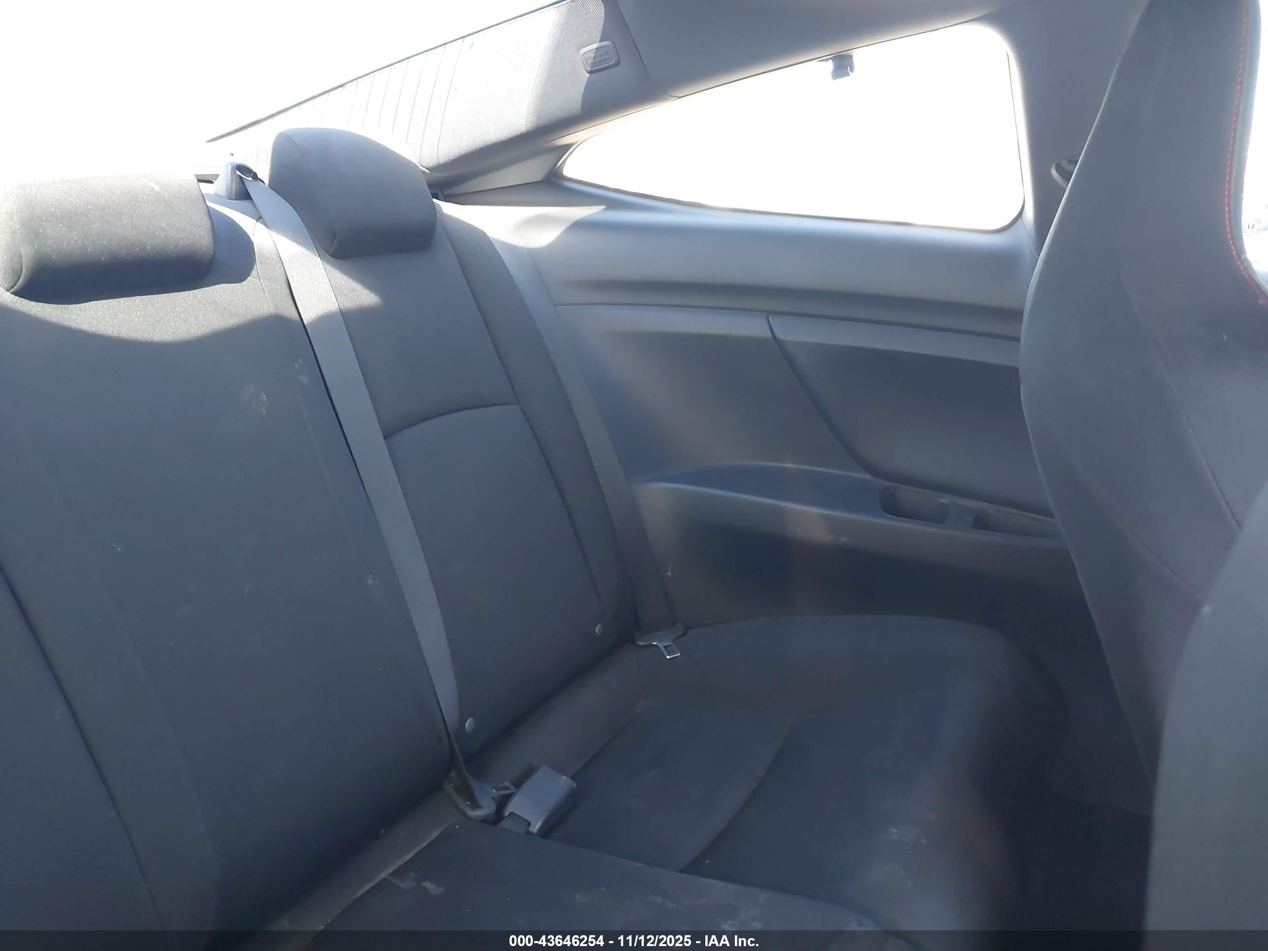 HONDA CIVIC image 8