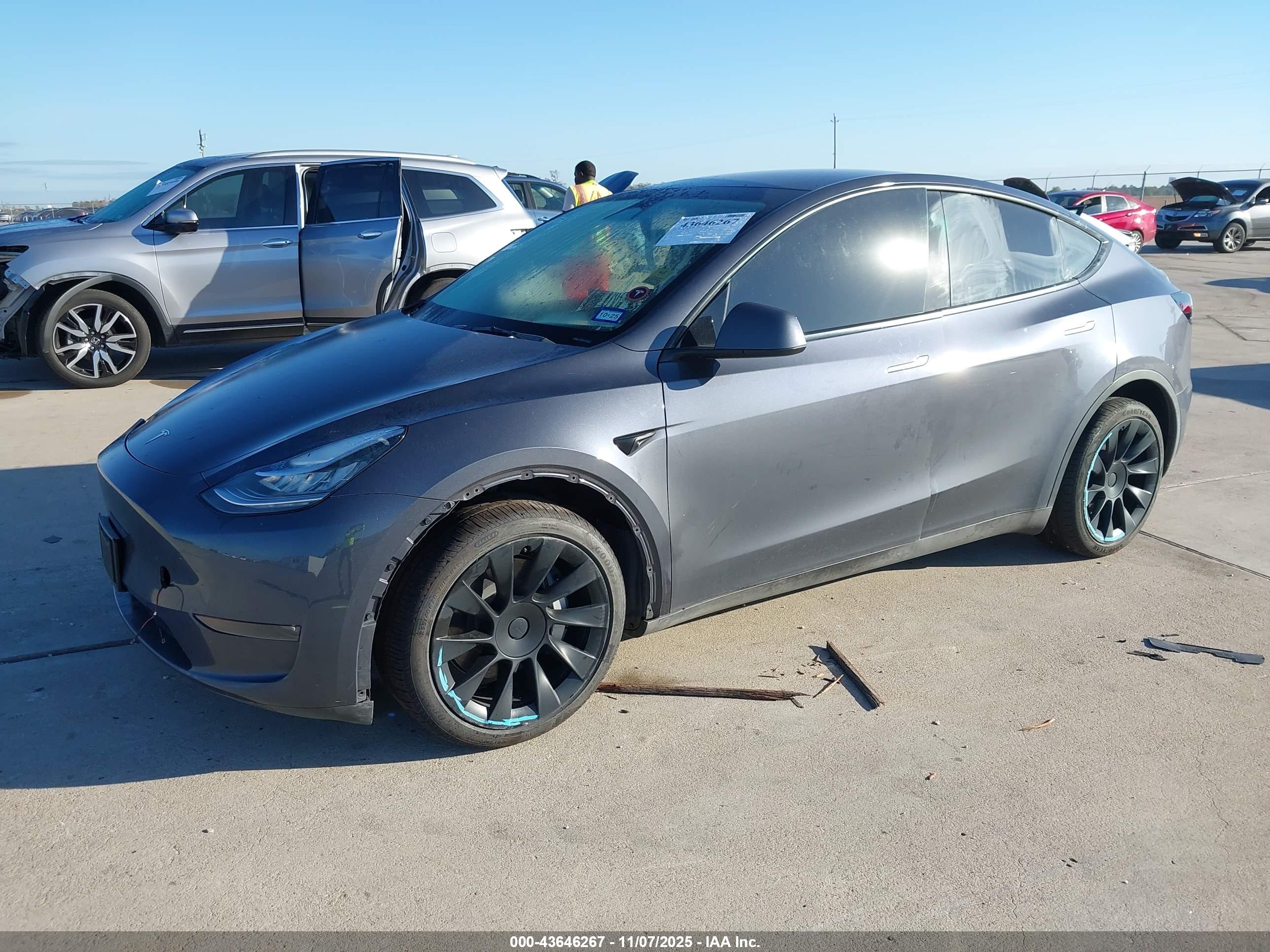 TESLA MODEL image 2