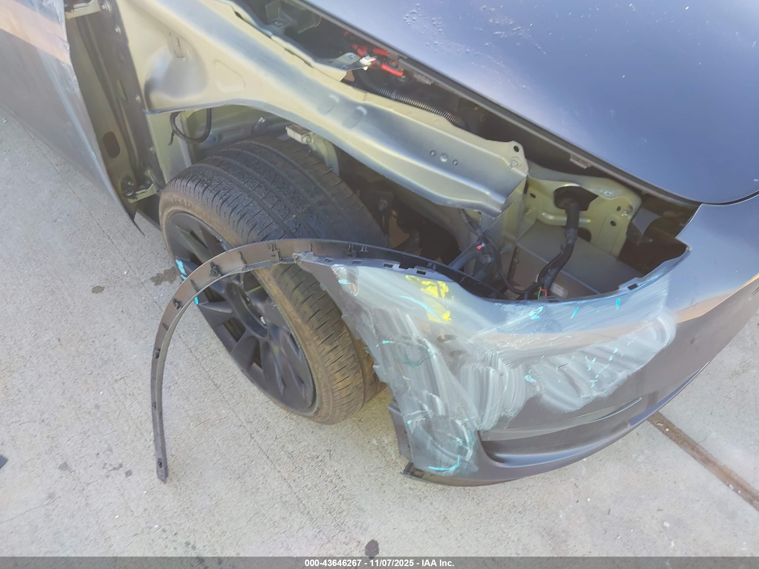TESLA MODEL image 6