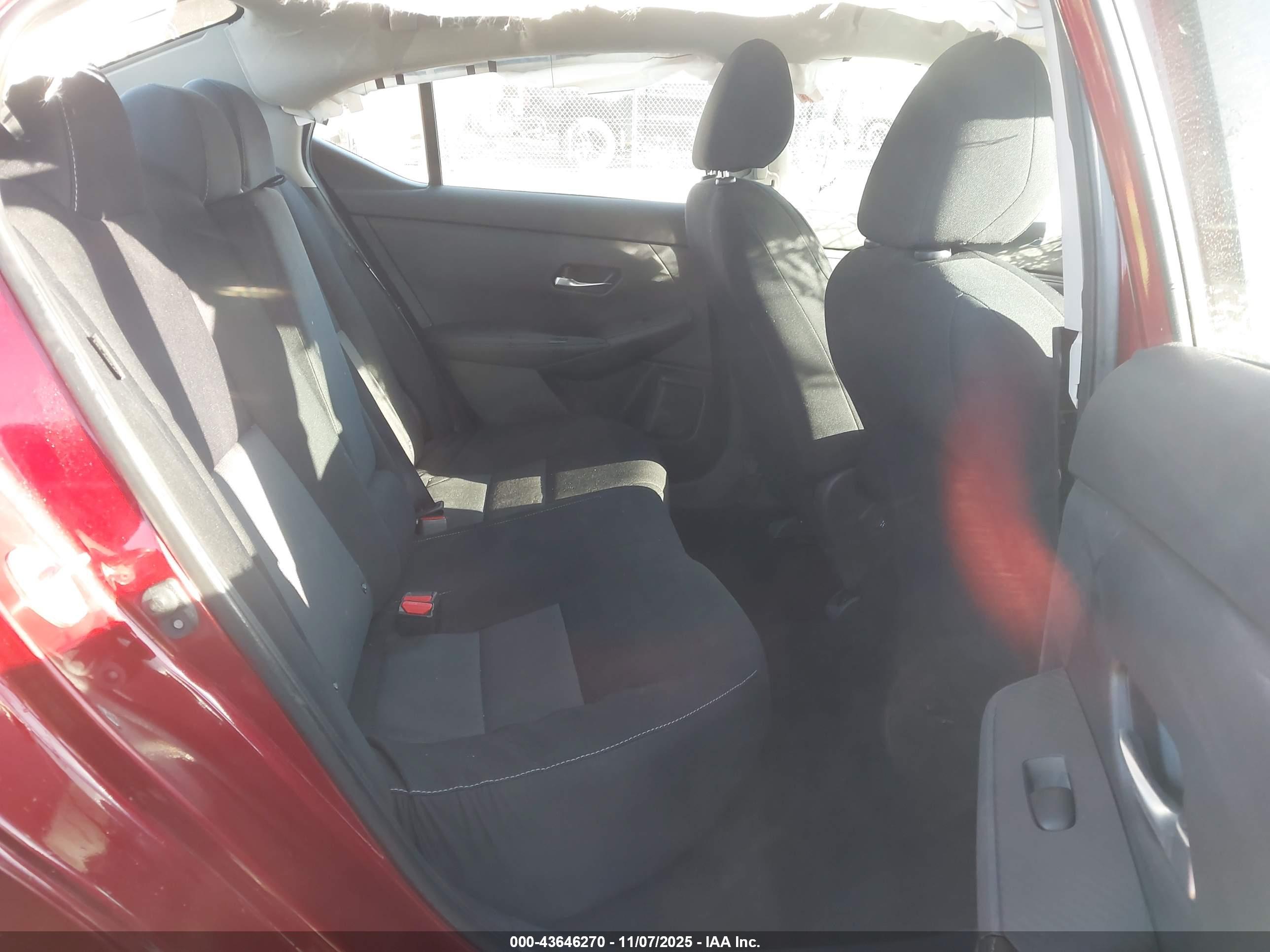NISSAN SENTRA image 8