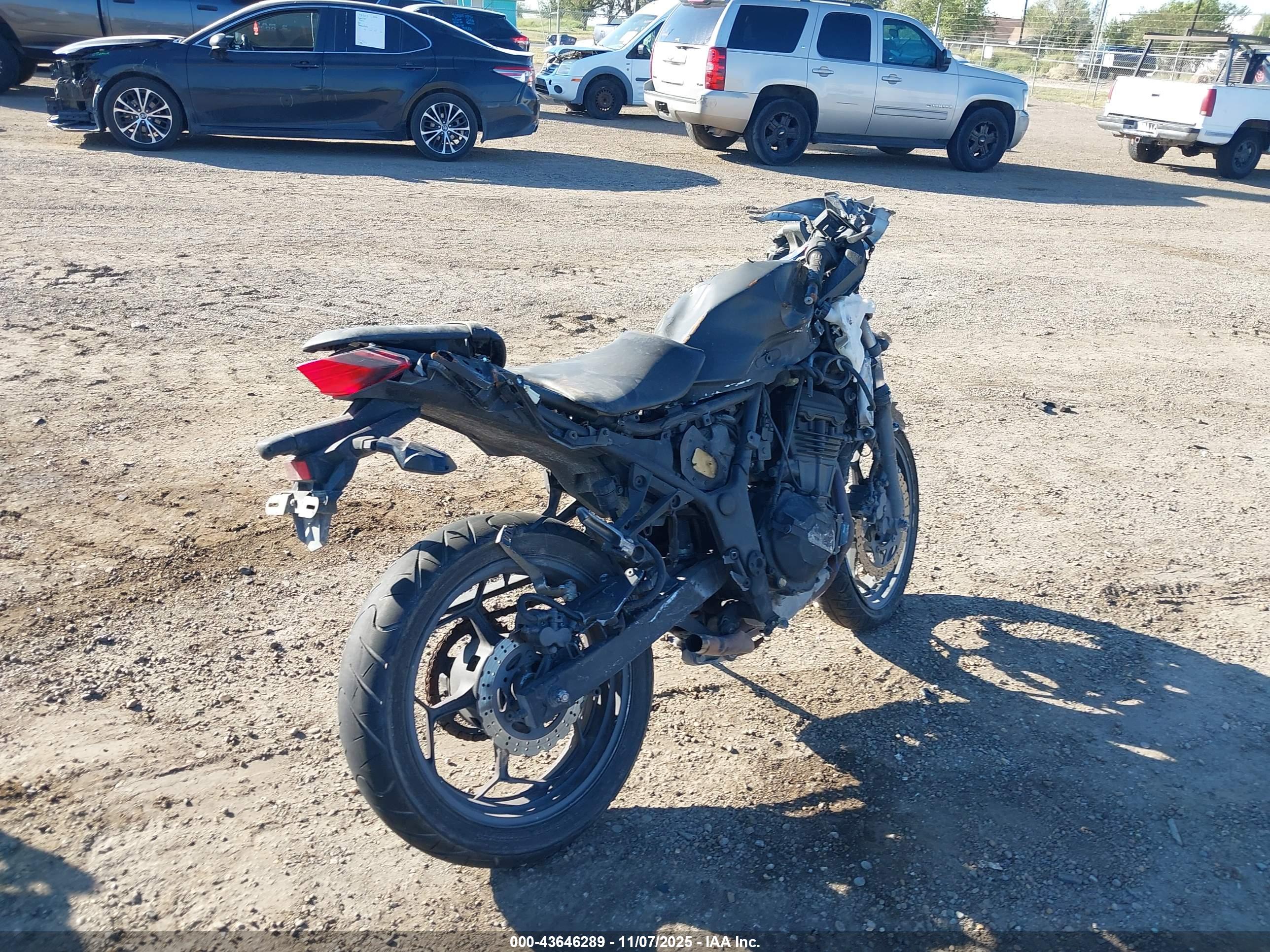 KAWASAKI EX300 image 3