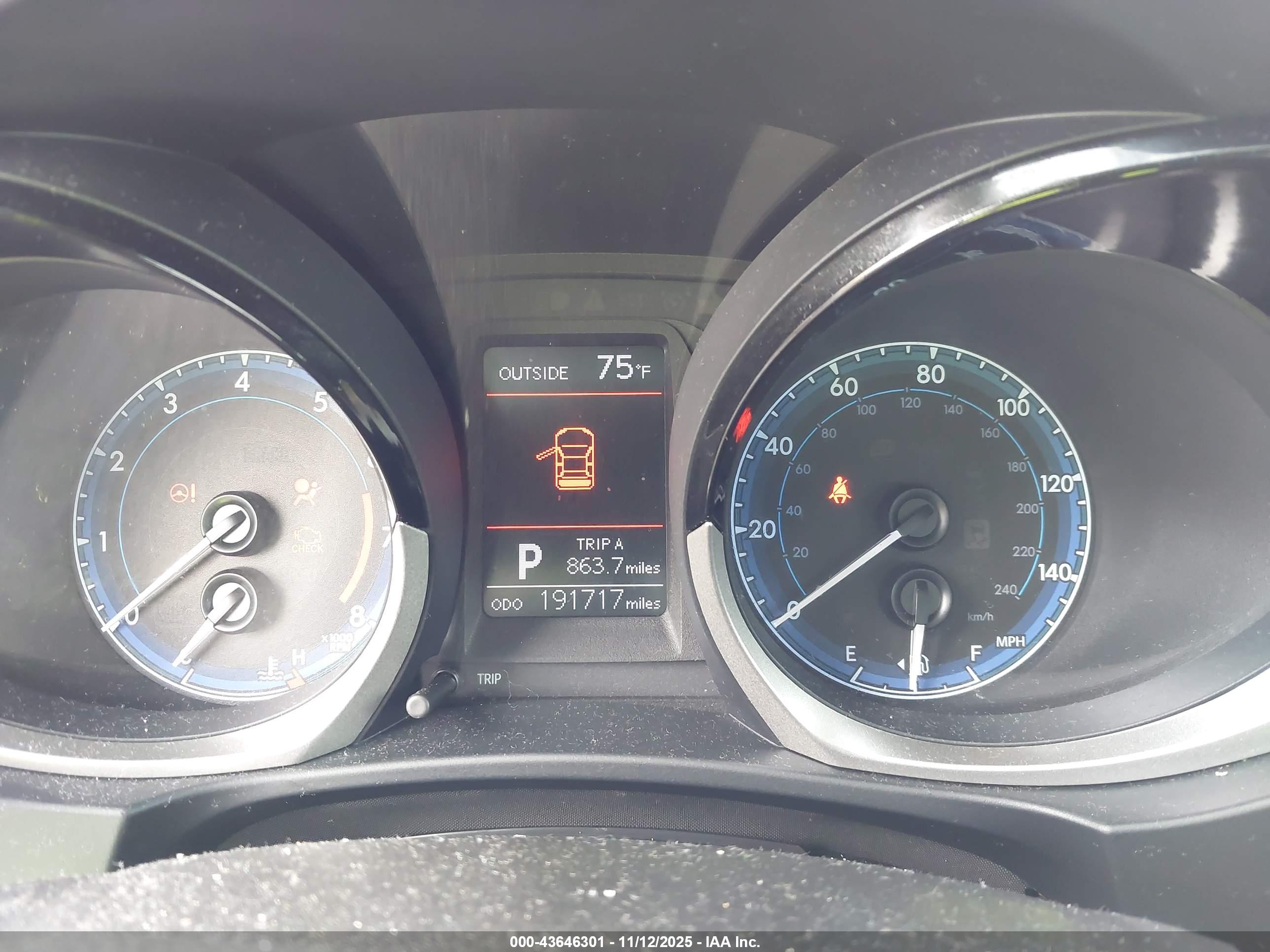 TOYOTA COROLLA image 7