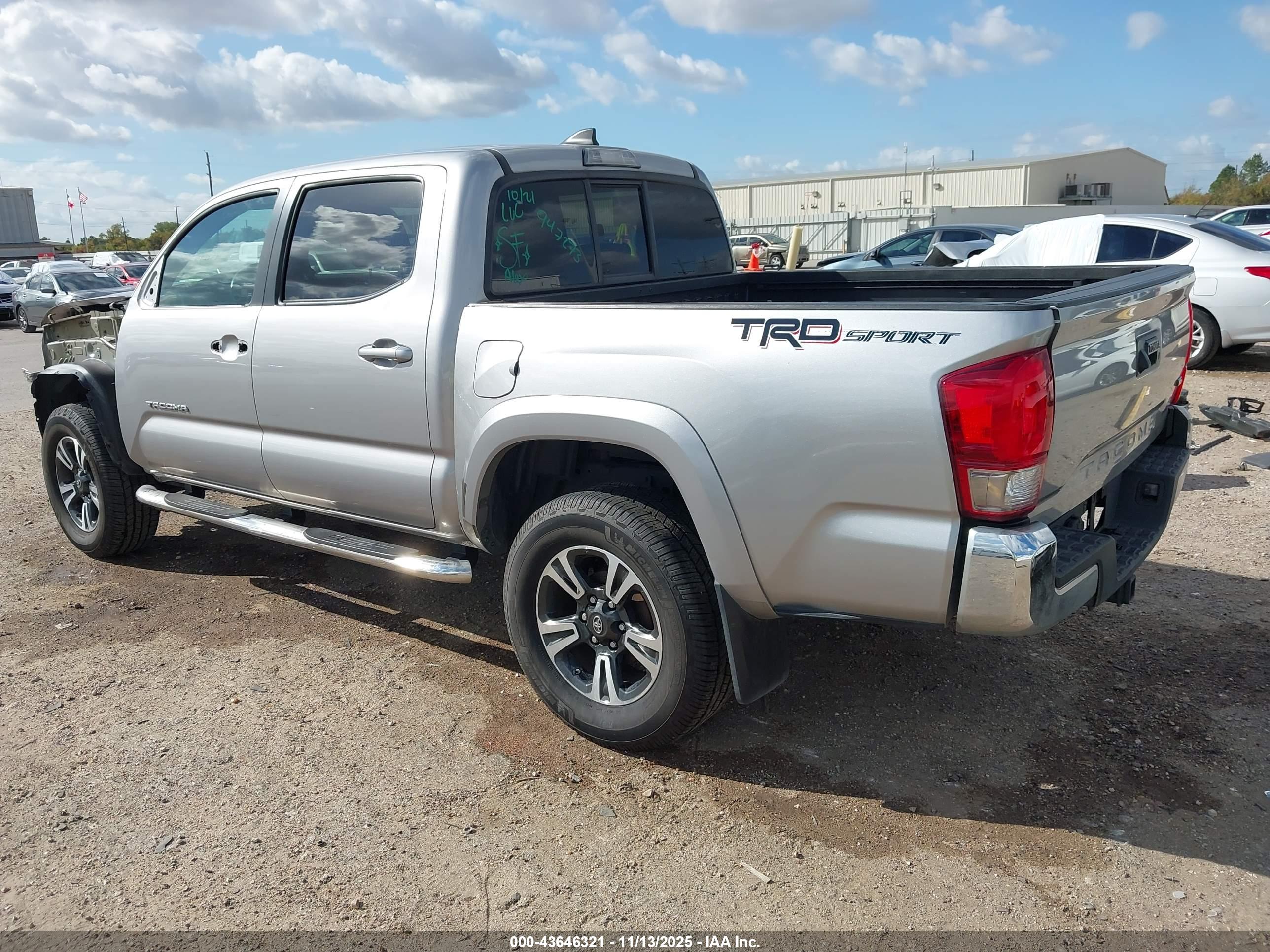 TOYOTA TACOMA image 3