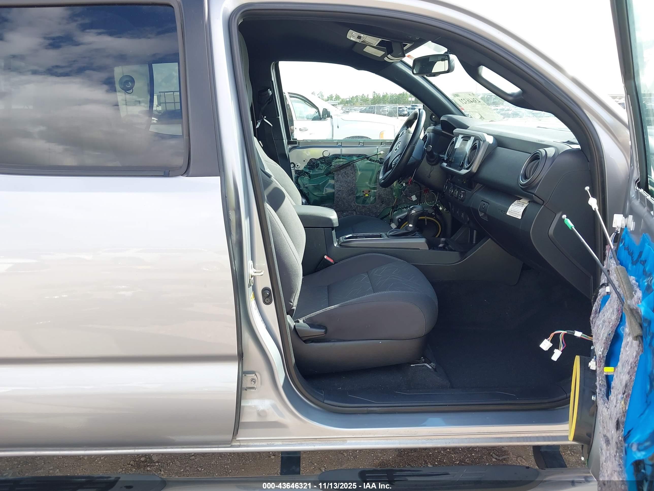 TOYOTA TACOMA image 5