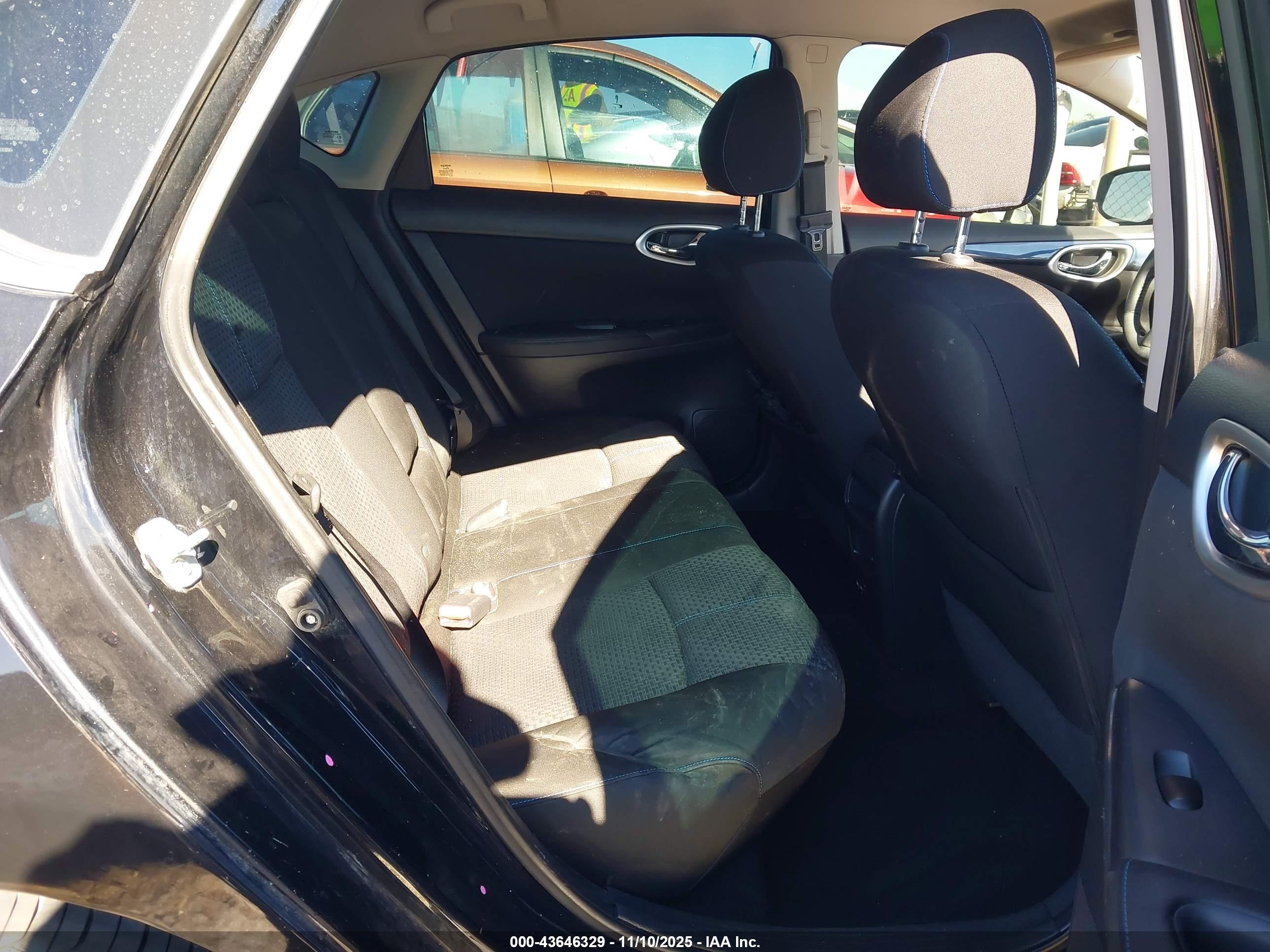NISSAN SENTRA image 8