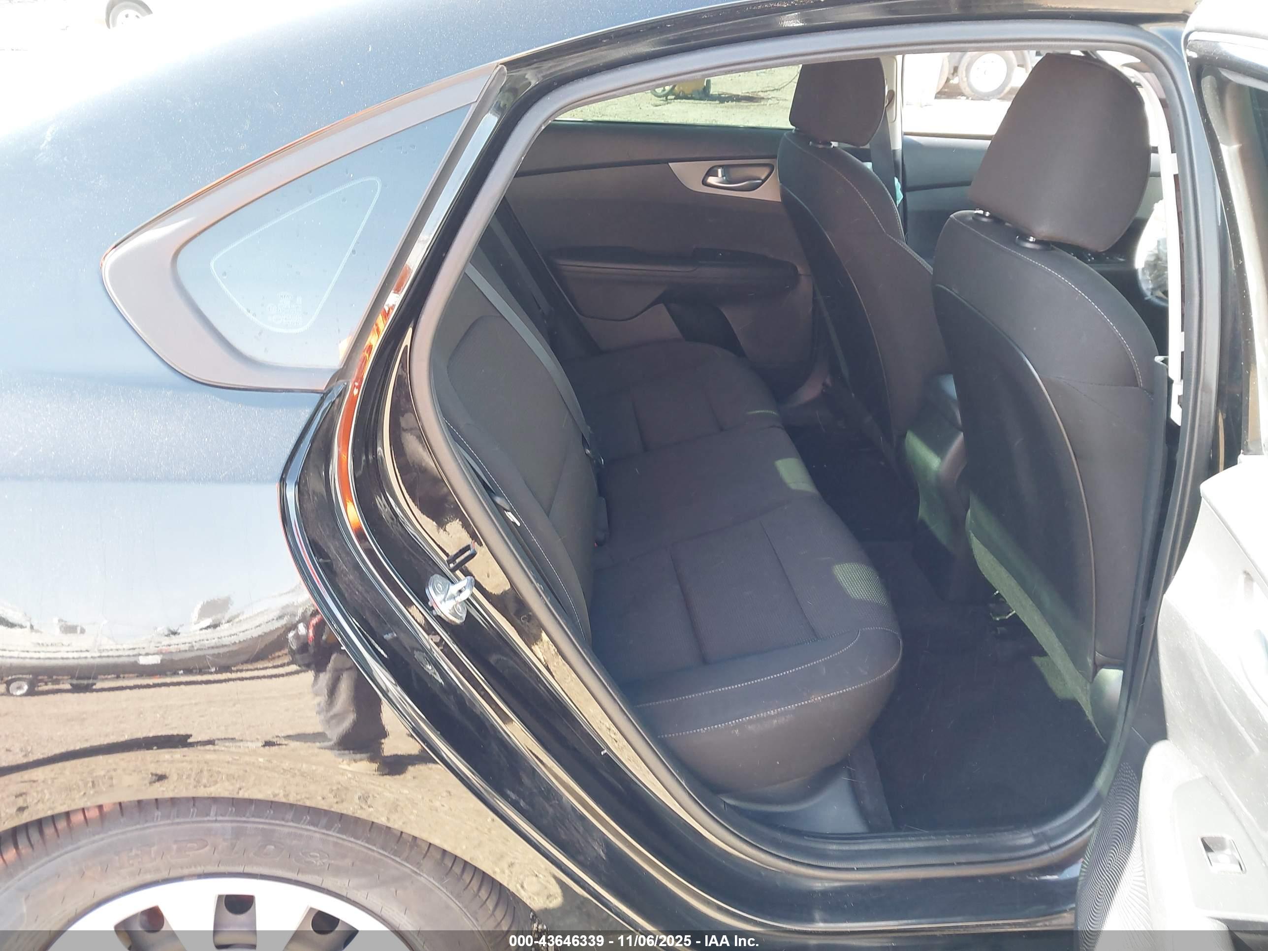 KIA FORTE image 8