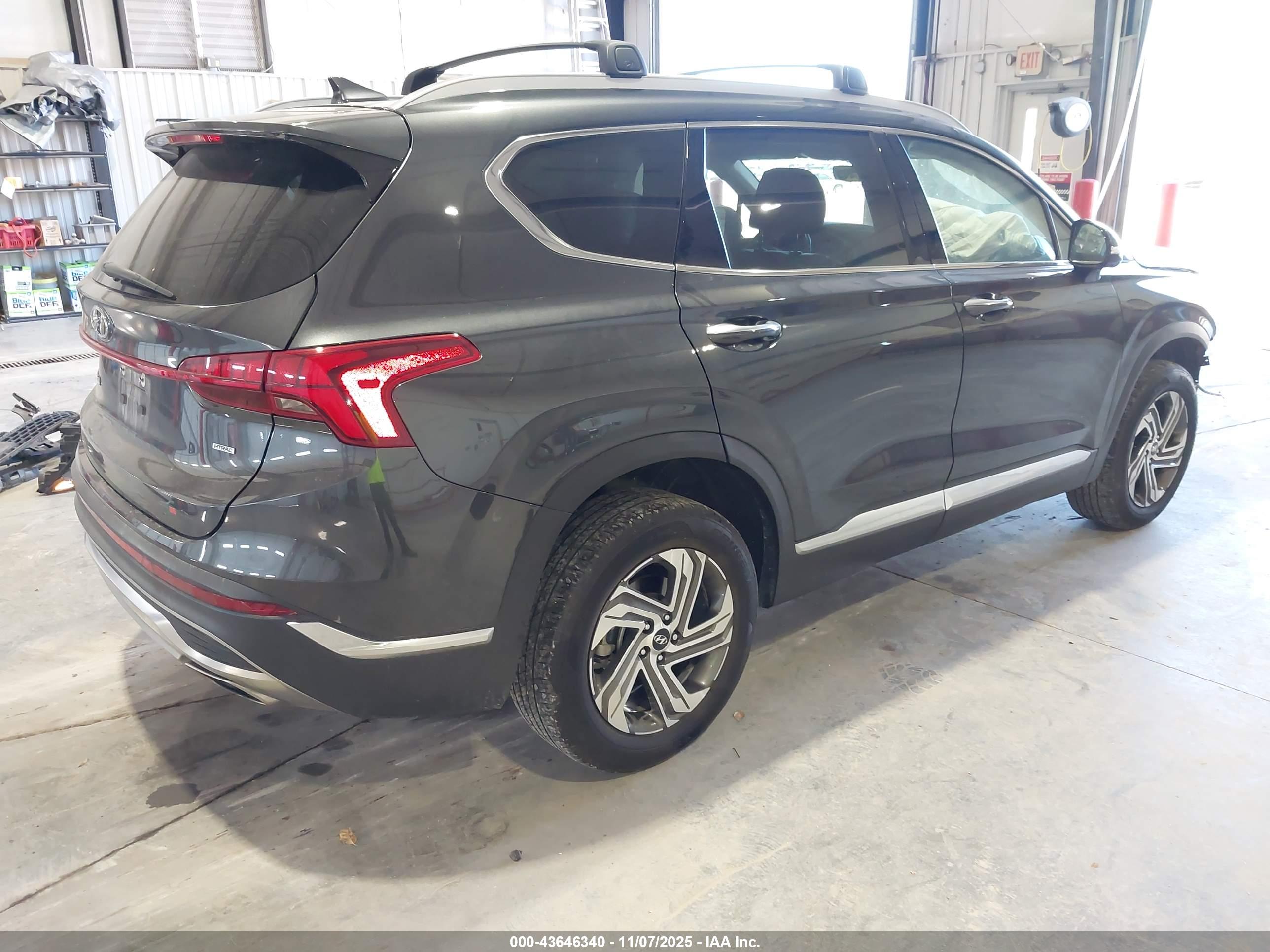 HYUNDAI SANTA image 4