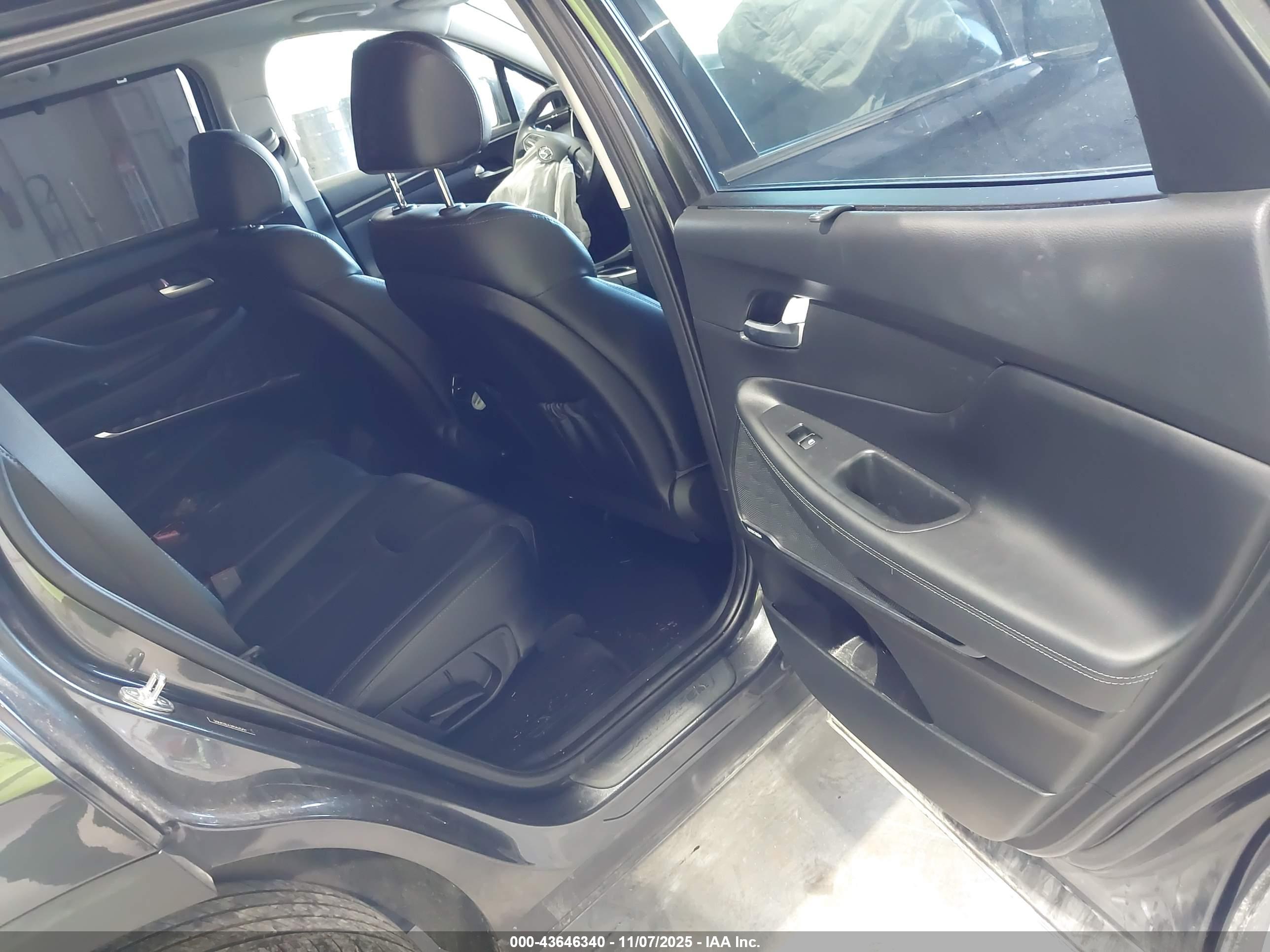 HYUNDAI SANTA image 8