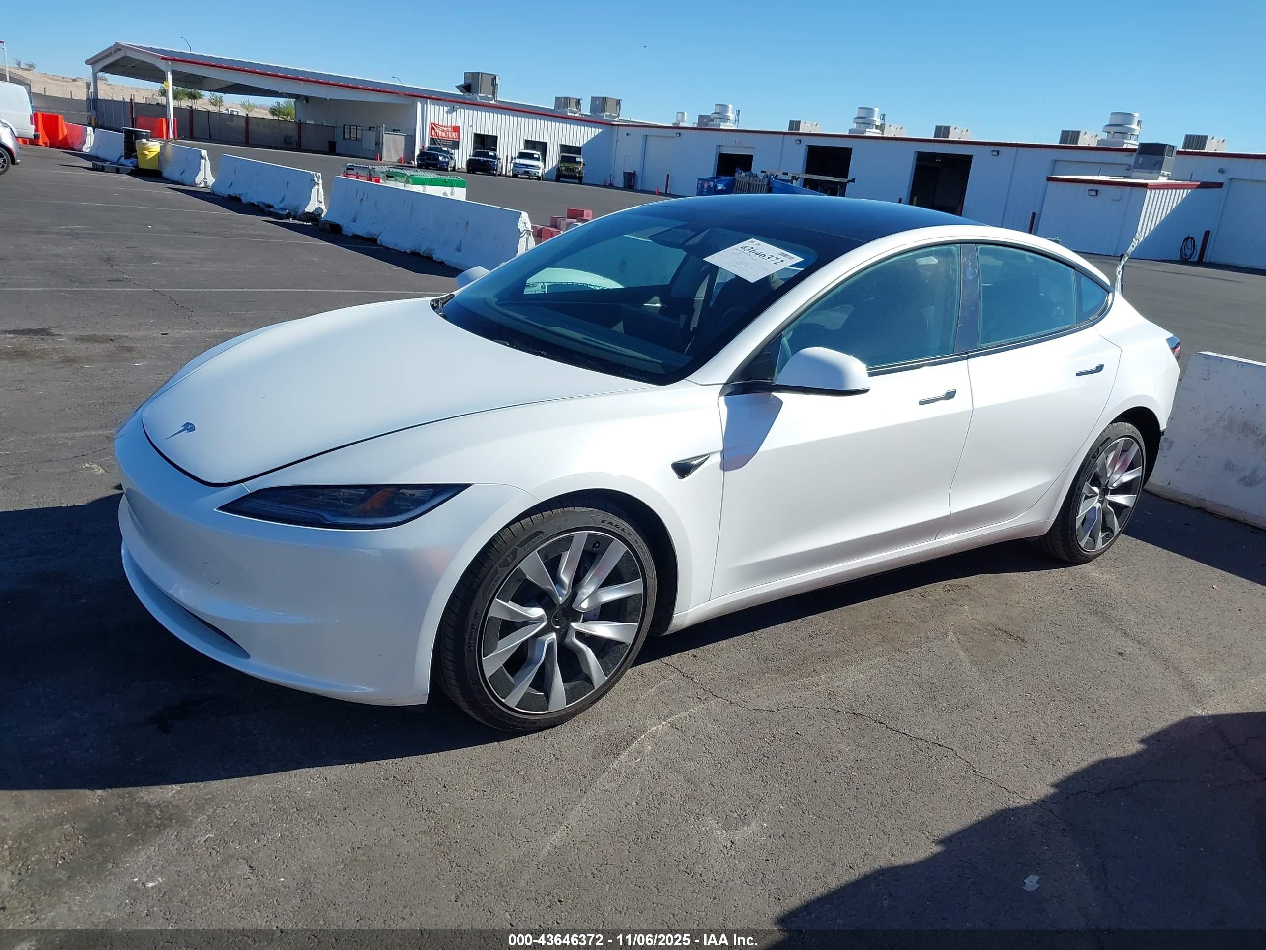 TESLA MODEL image 2