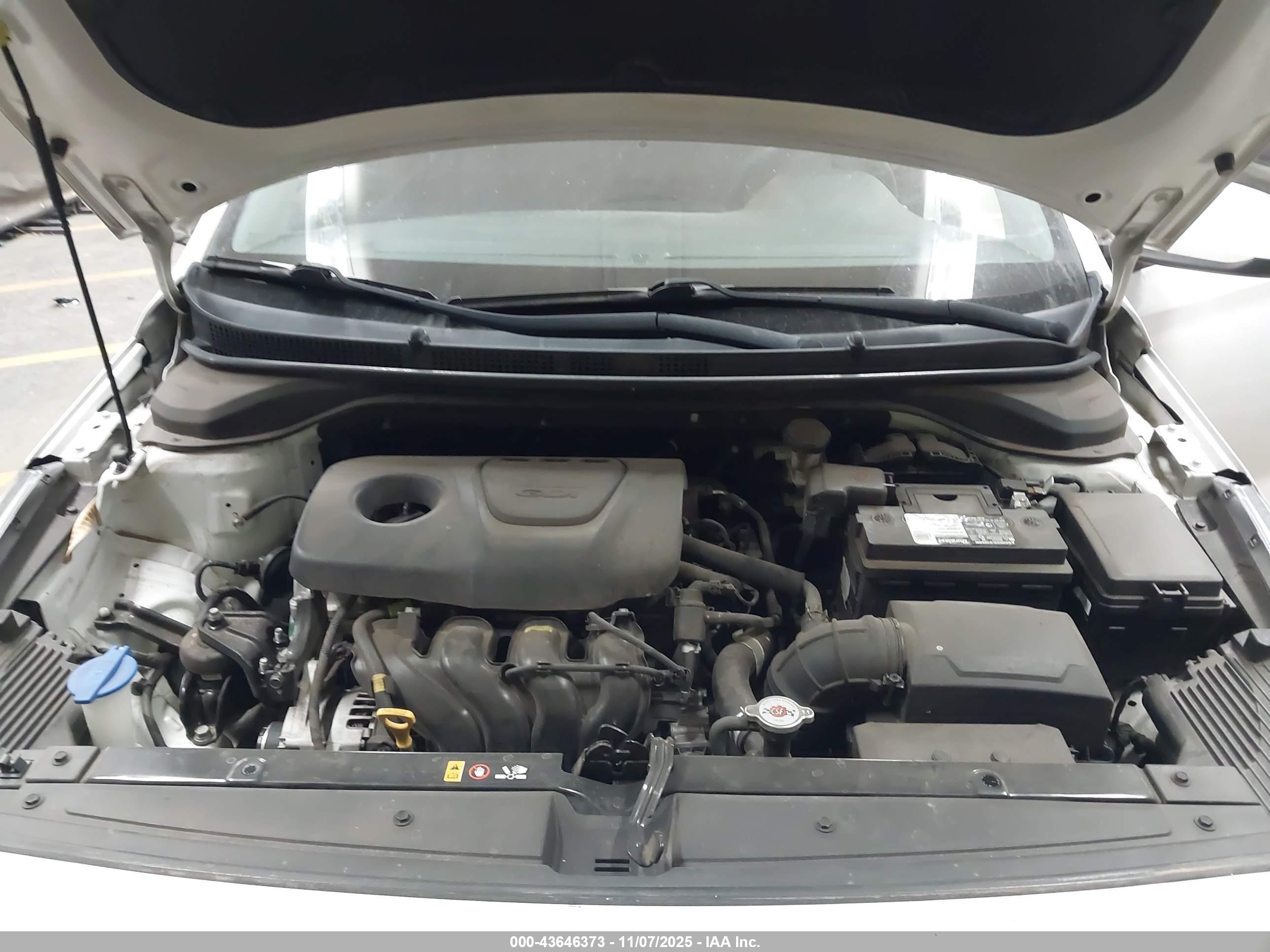 HYUNDAI ACCENT image 10