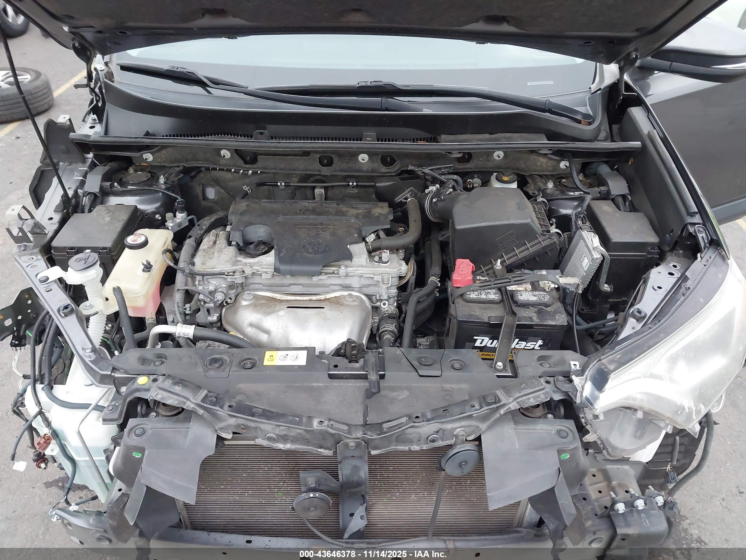 TOYOTA RAV4 image 10
