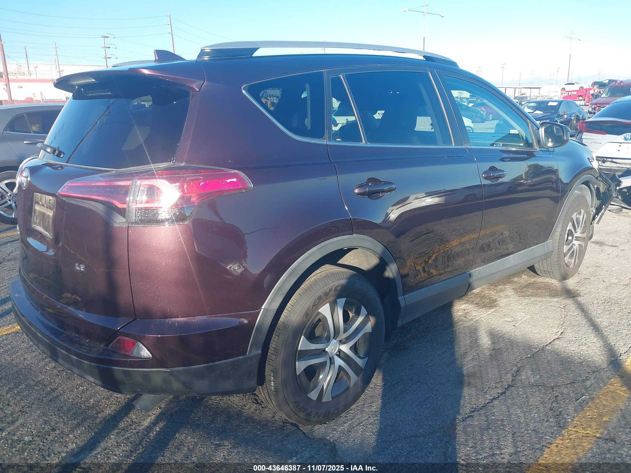 TOYOTA RAV4 image 4