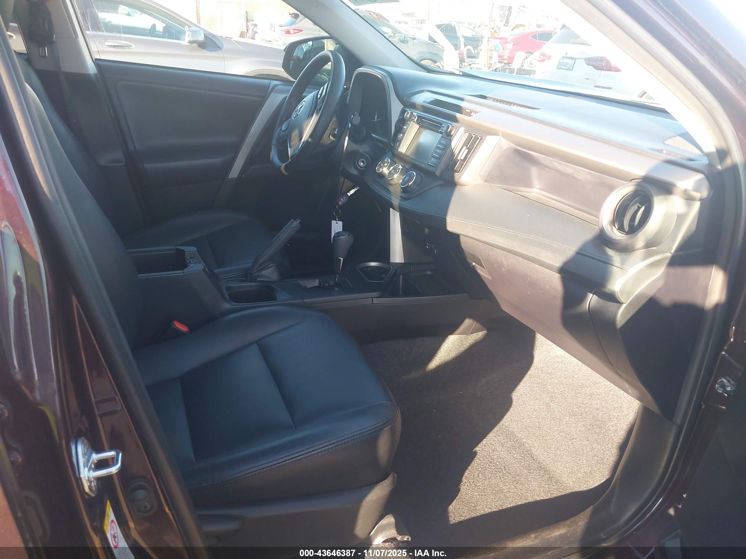 TOYOTA RAV4 image 5