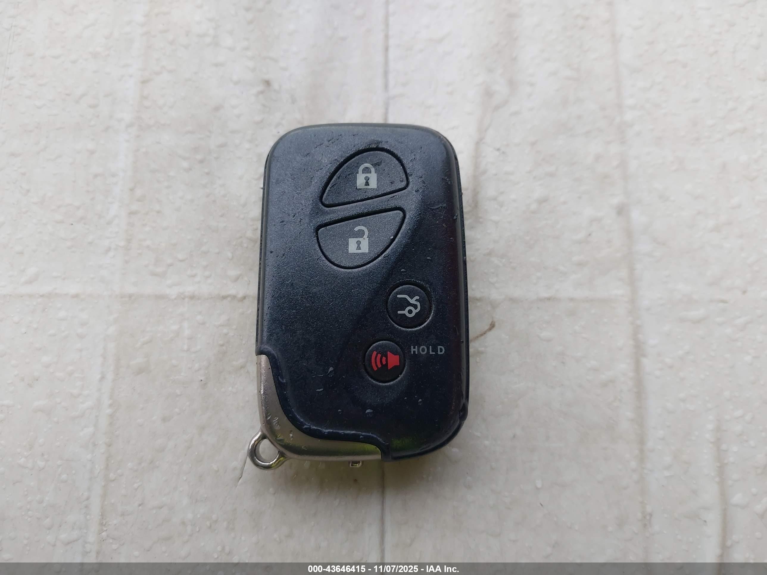 LEXUS IS image 11