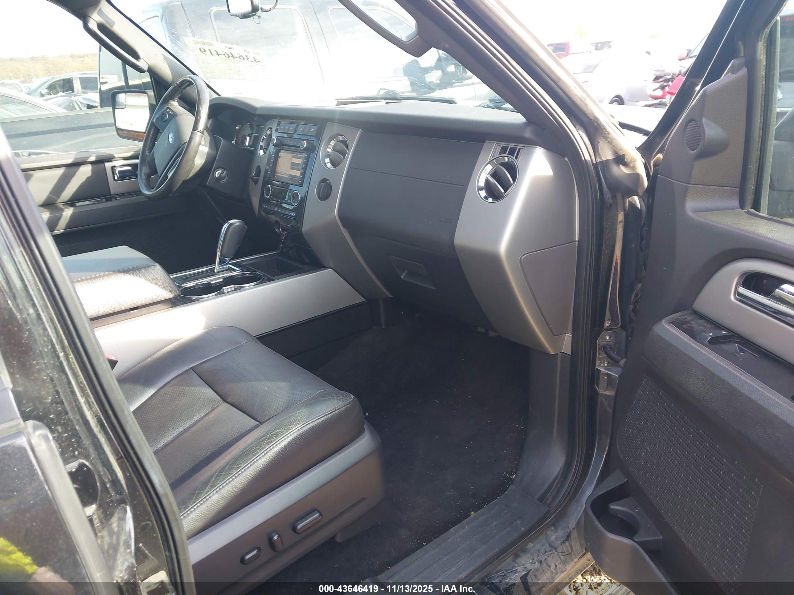 FORD EXPEDITION image 5