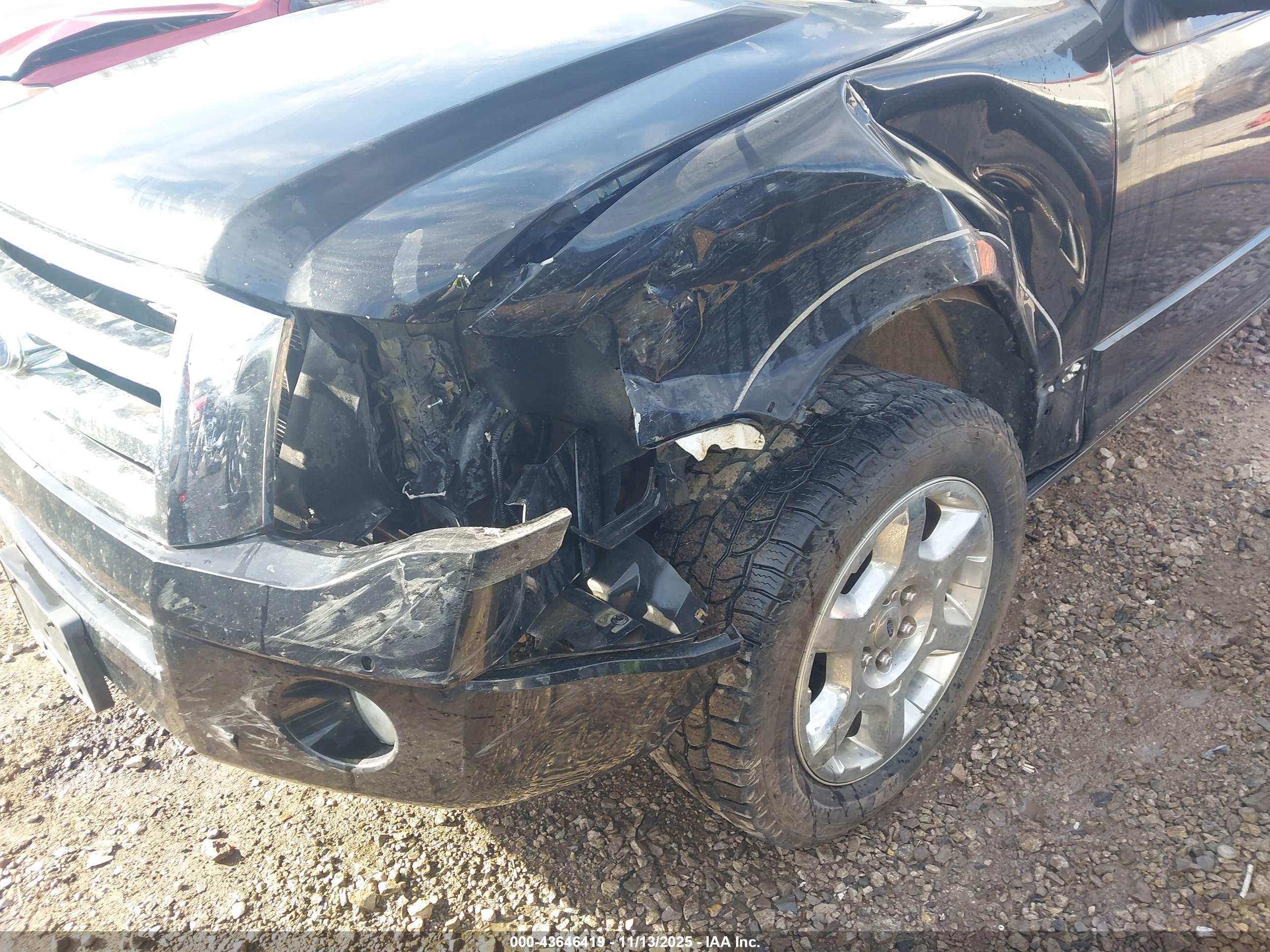 FORD EXPEDITION image 6