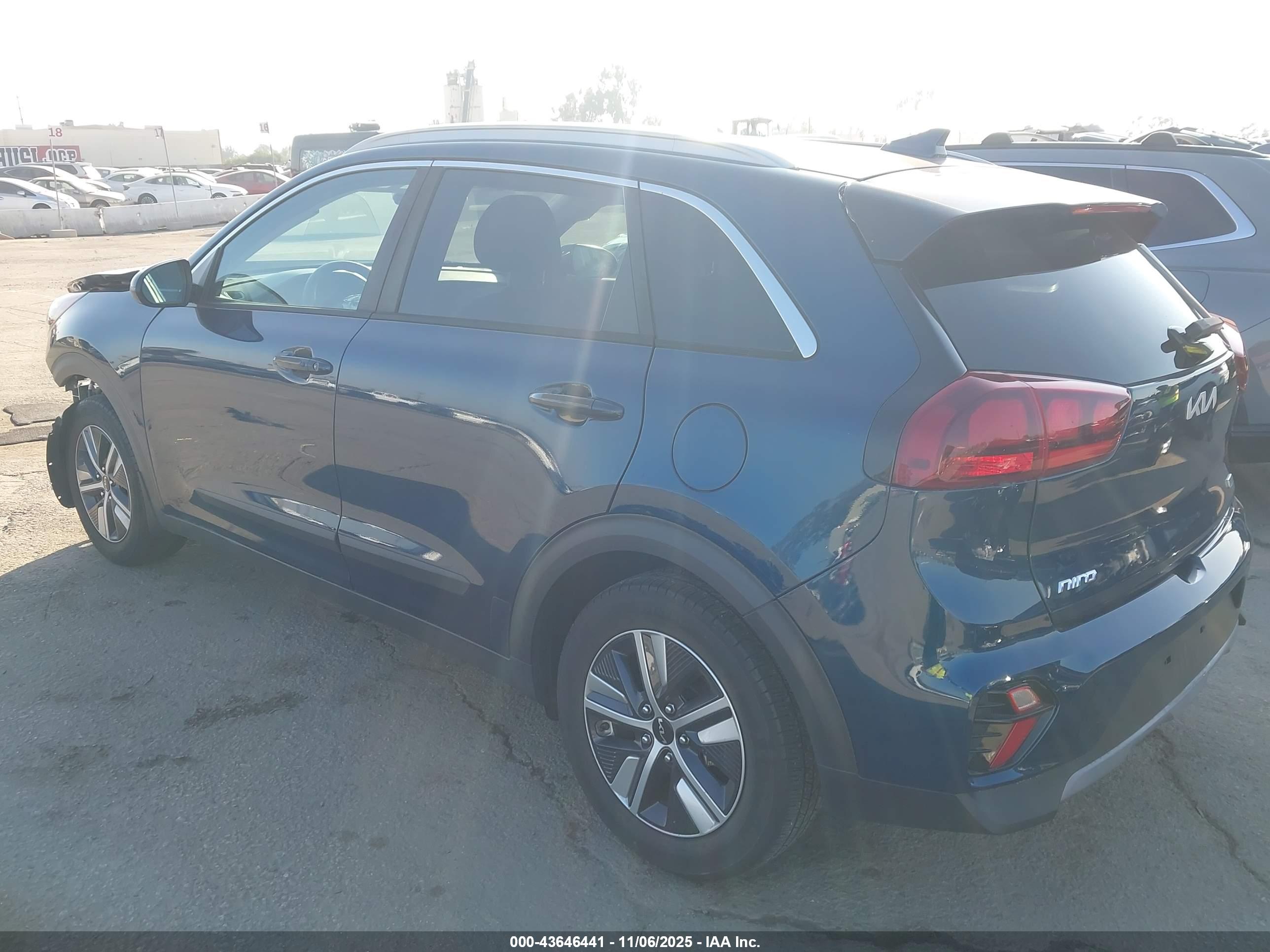 KIA NIRO image 3