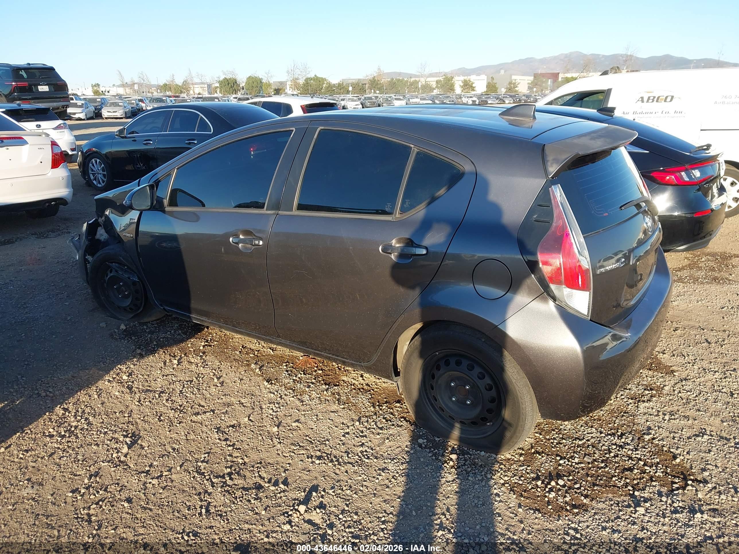 TOYOTA PRIUS image 3
