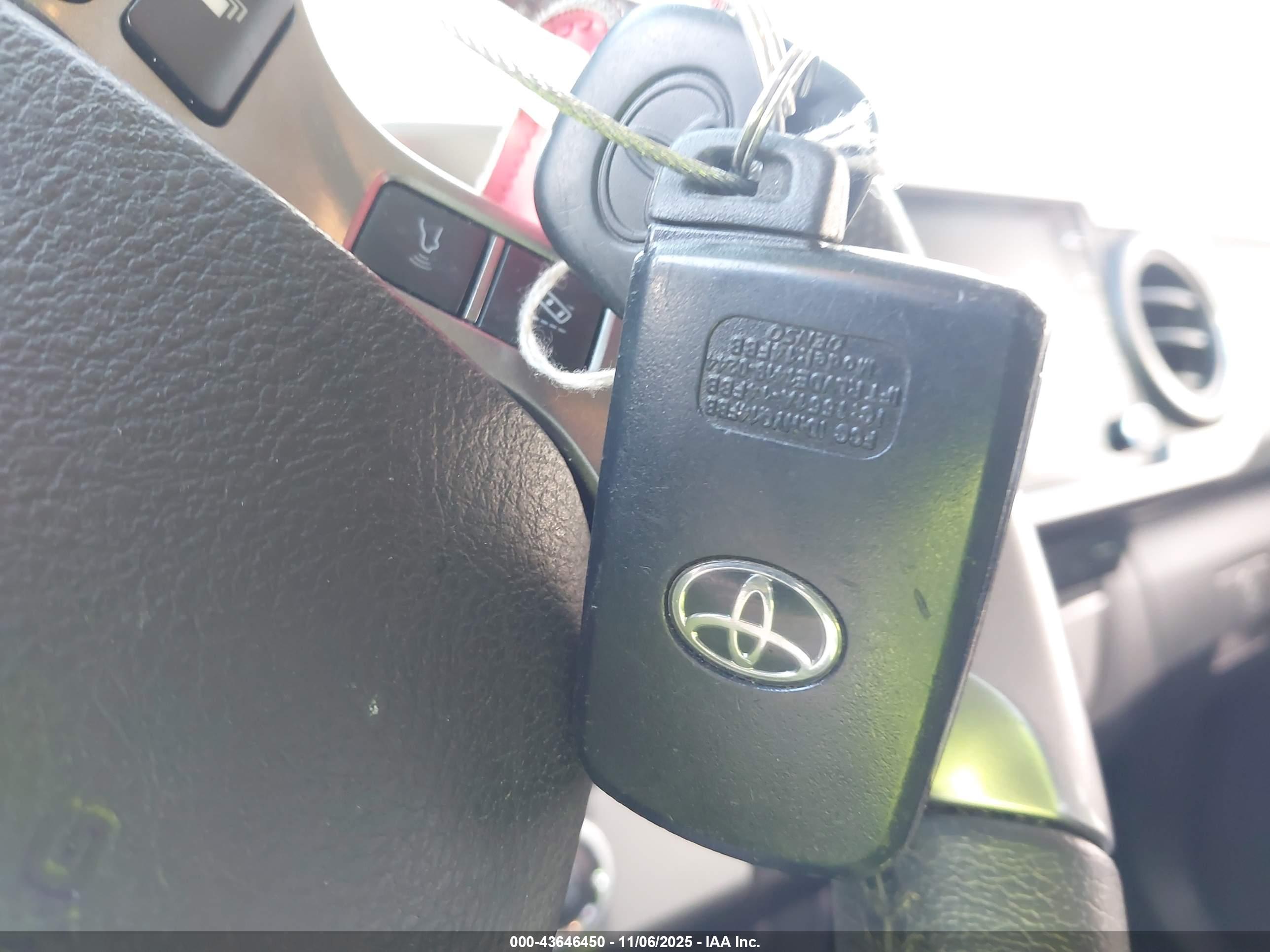 TOYOTA TACOMA image 11