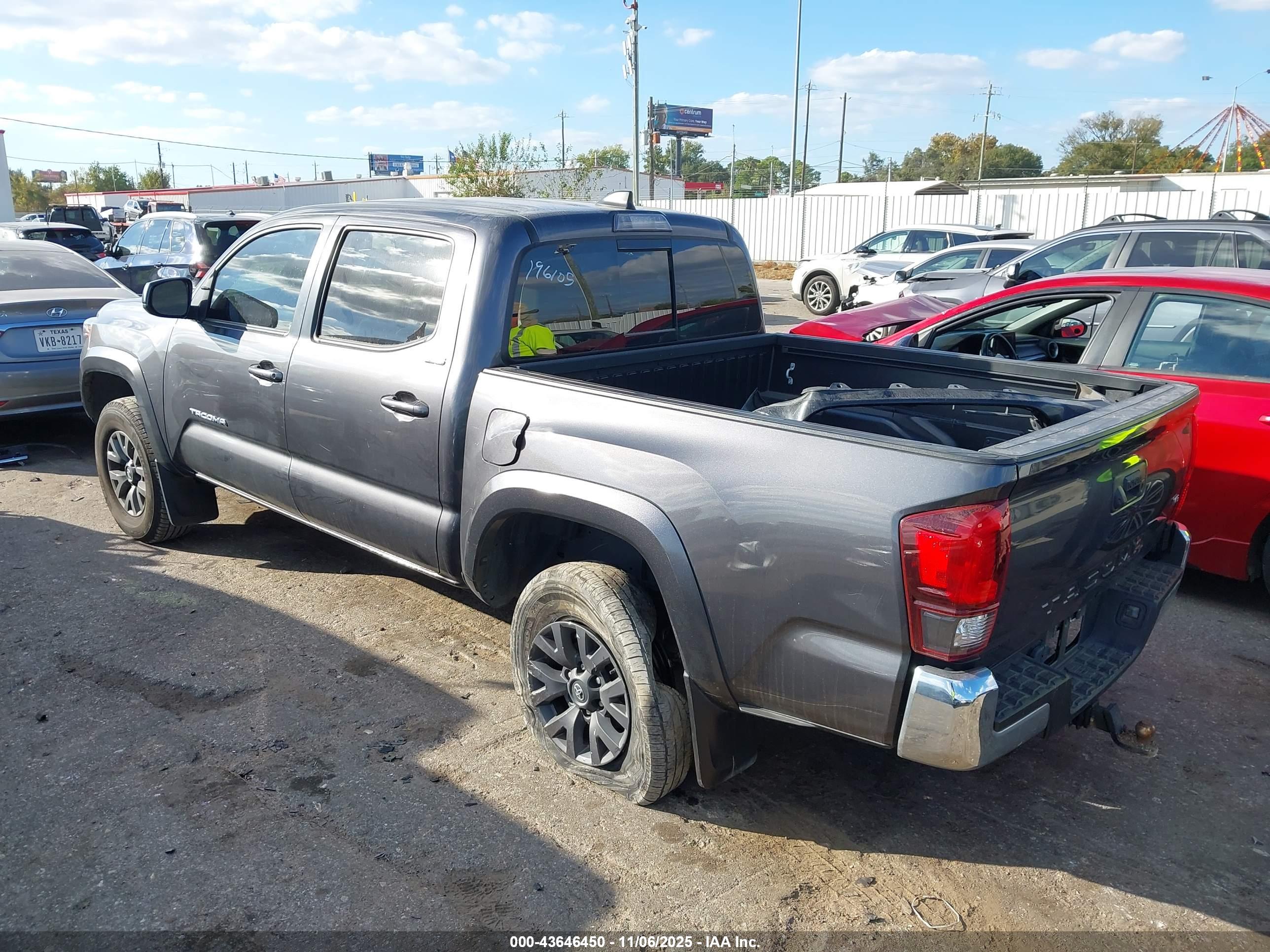 TOYOTA TACOMA image 3