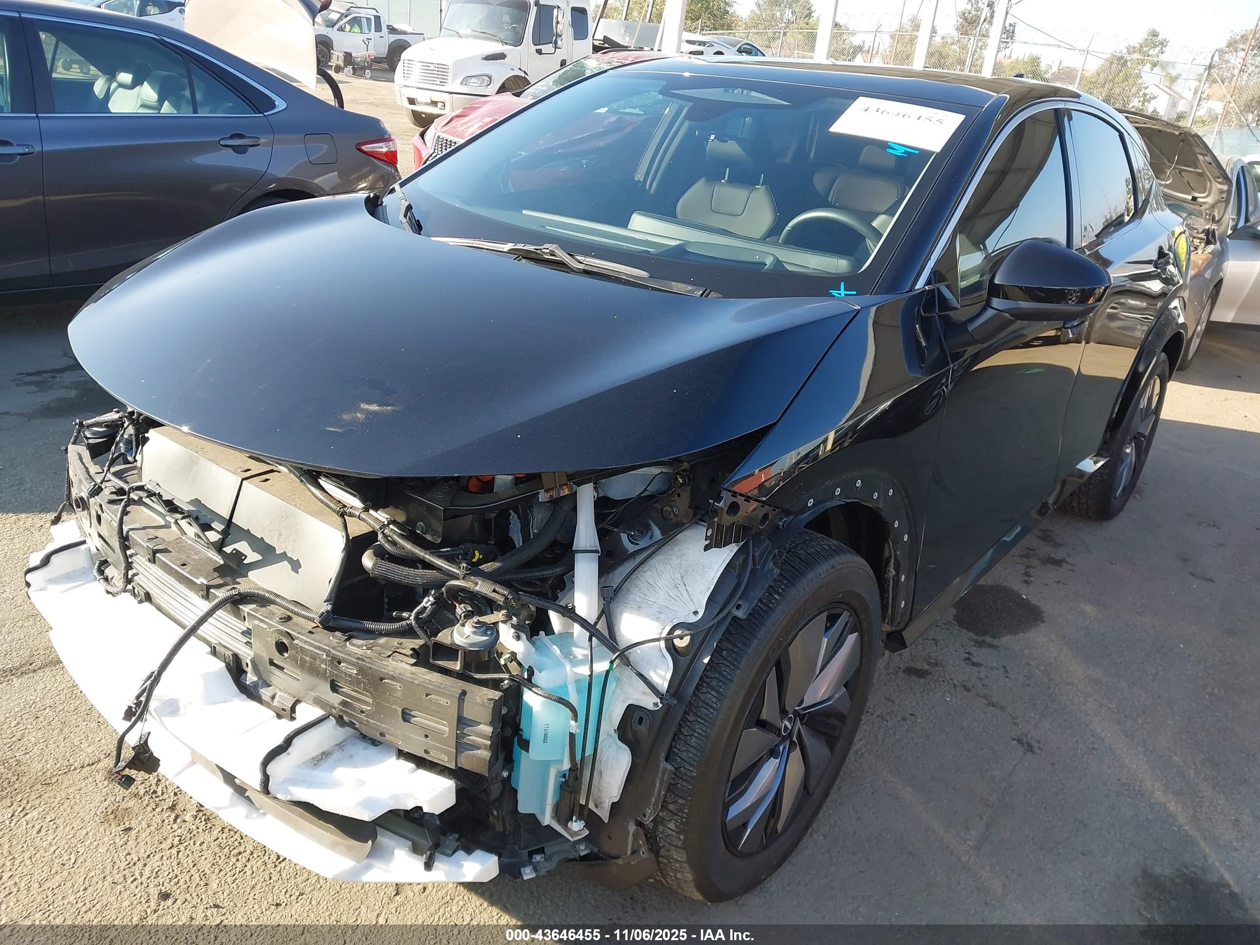 NISSAN ARIYA image 2