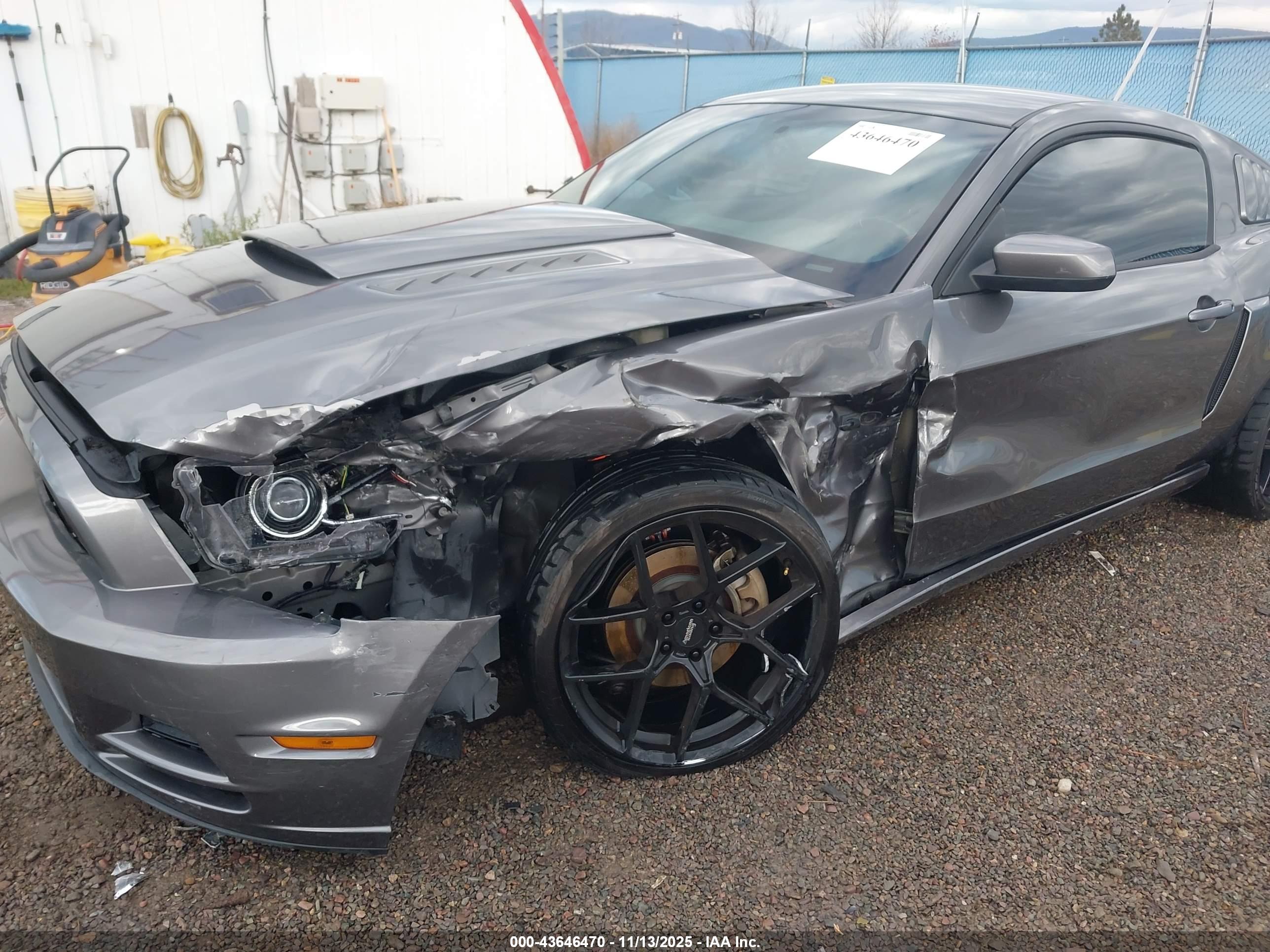 FORD MUSTANG image 6