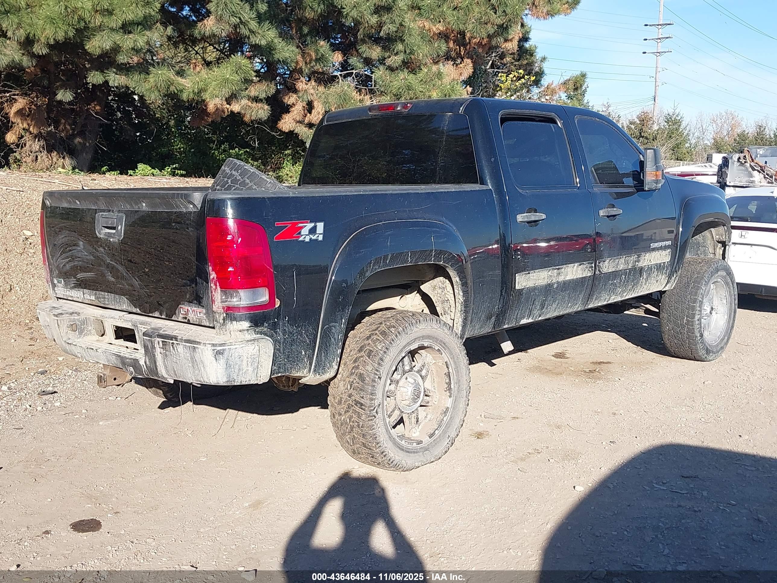 GMC SIERRA image 4