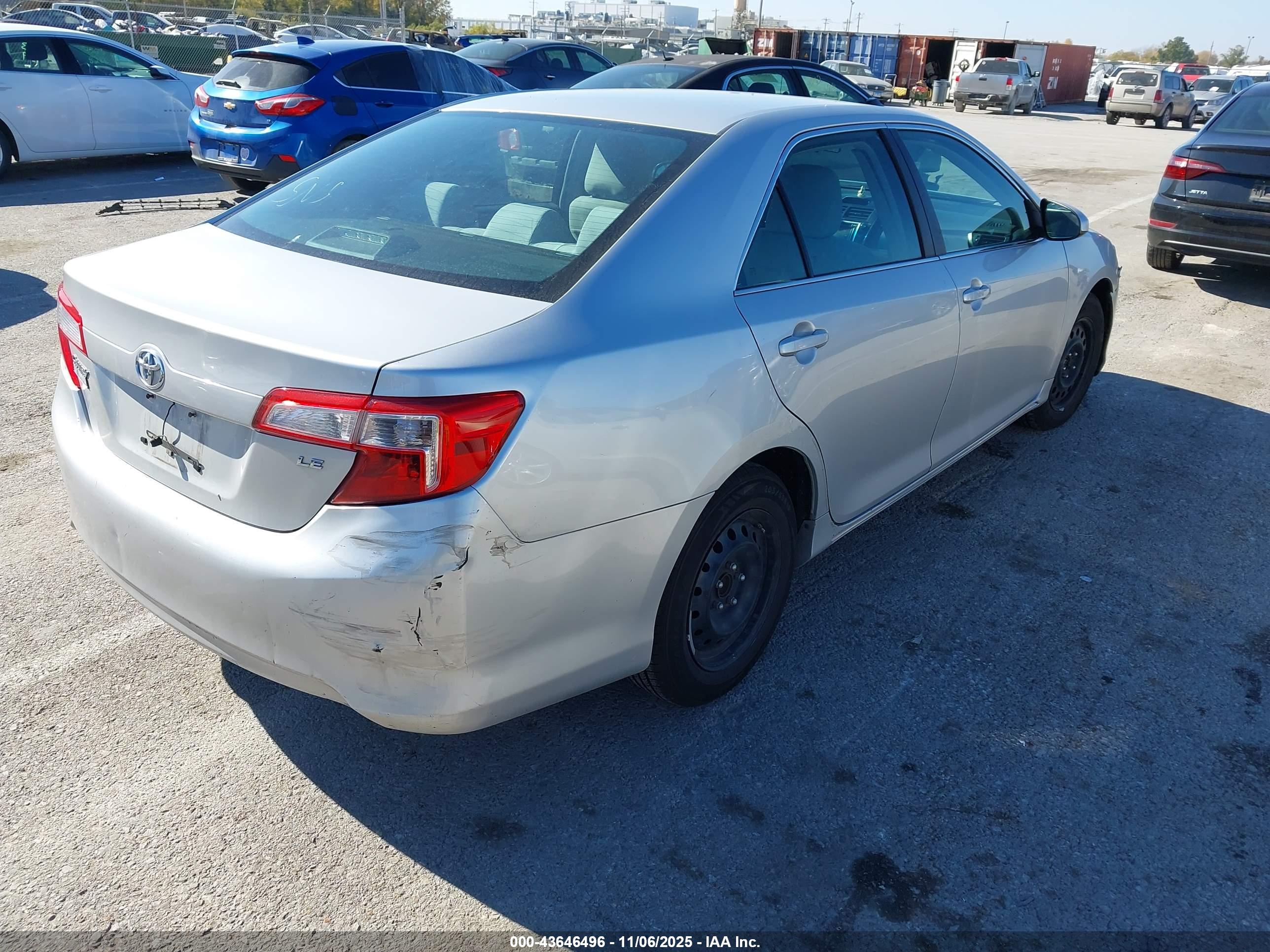 TOYOTA CAMRY image 4