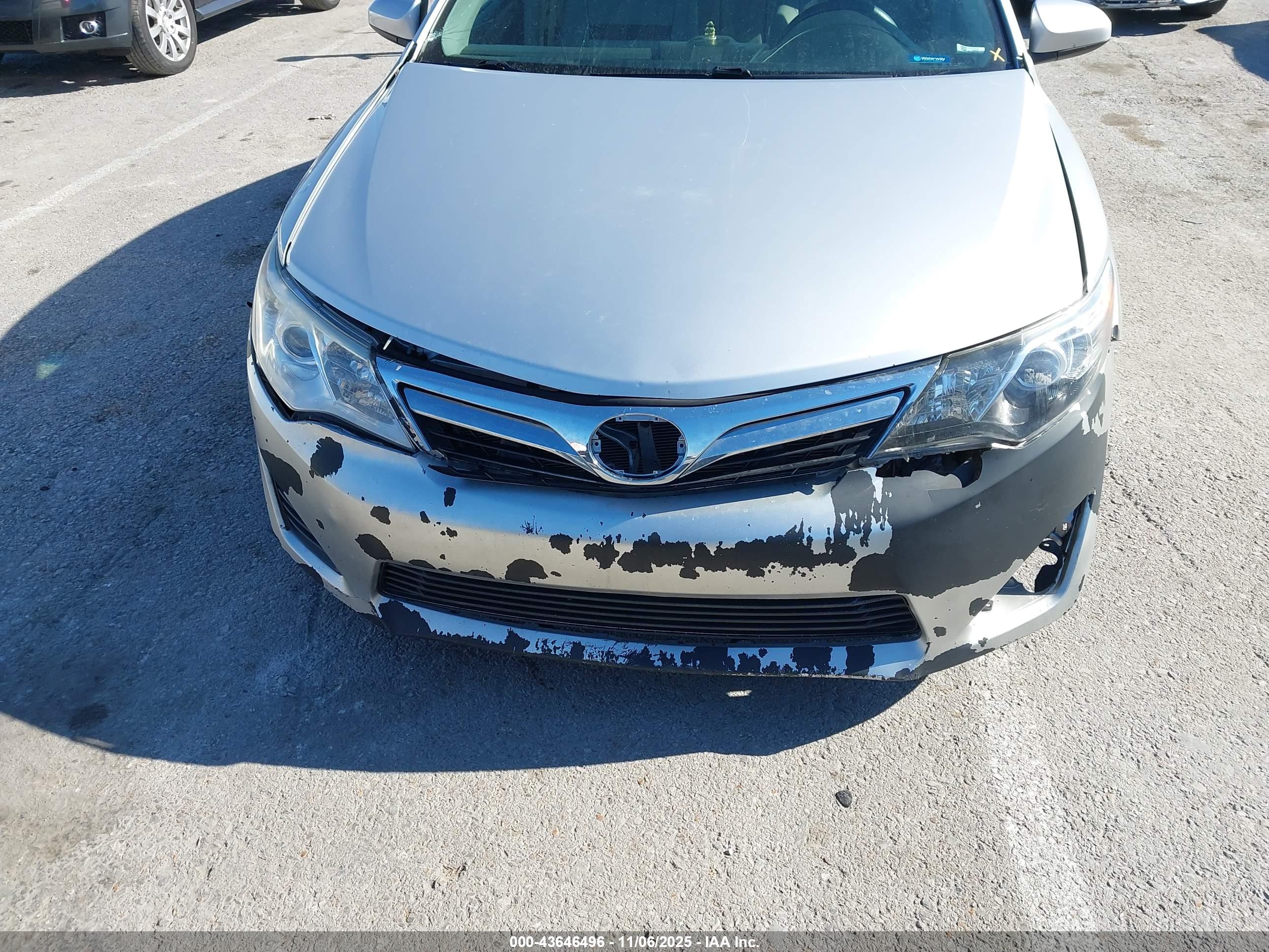 TOYOTA CAMRY image 6