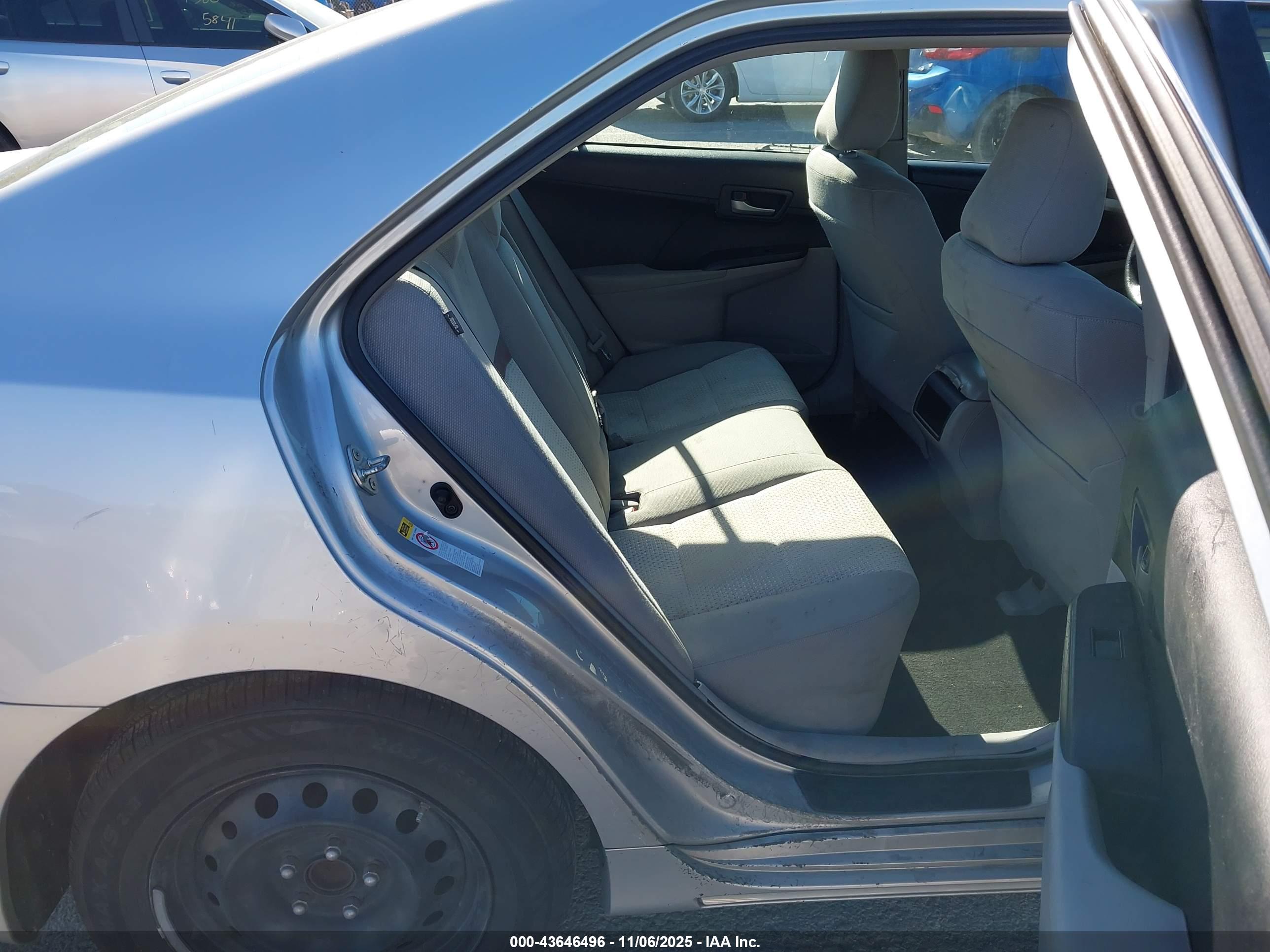 TOYOTA CAMRY image 8