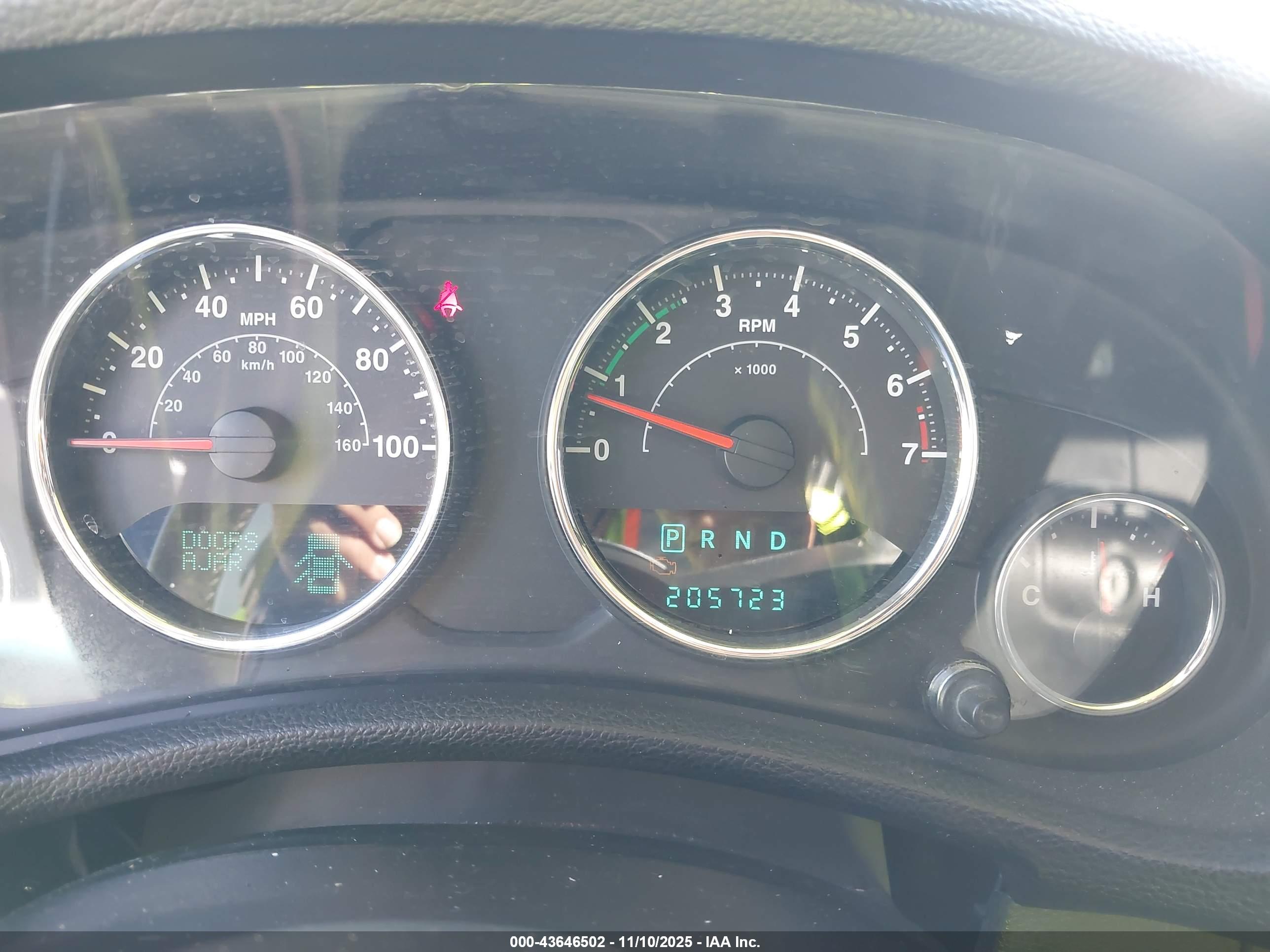 JEEP WRANGLER image 7