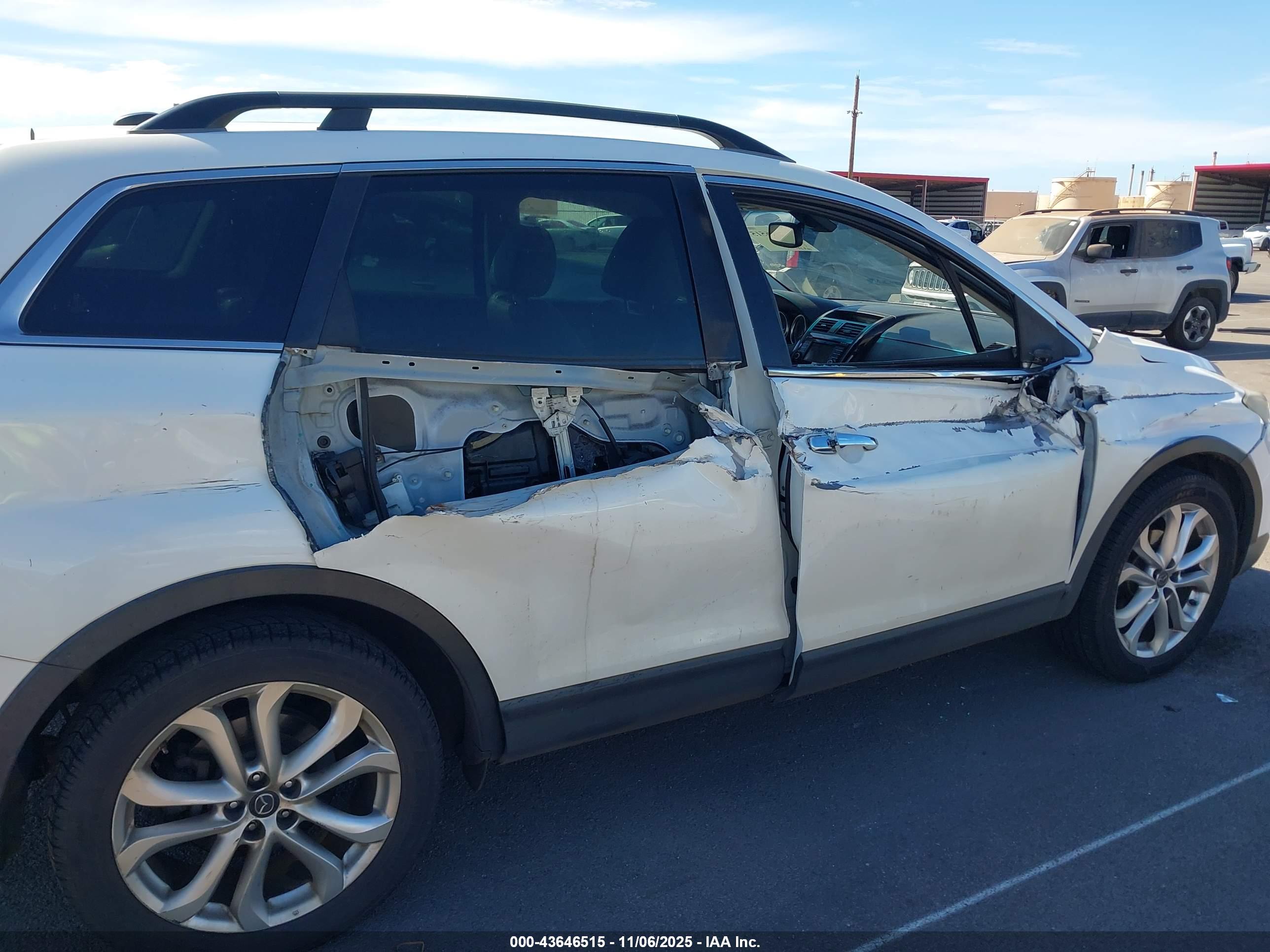 MAZDA CX-9 image 6