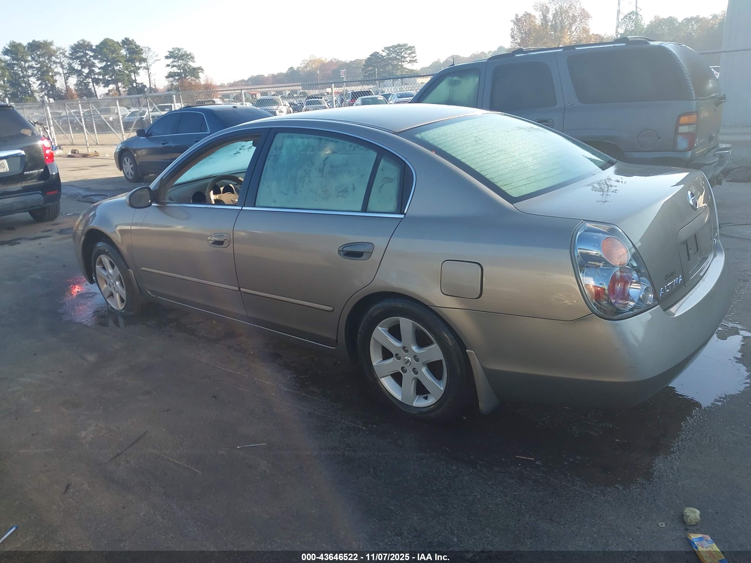 NISSAN ALTIMA image 3