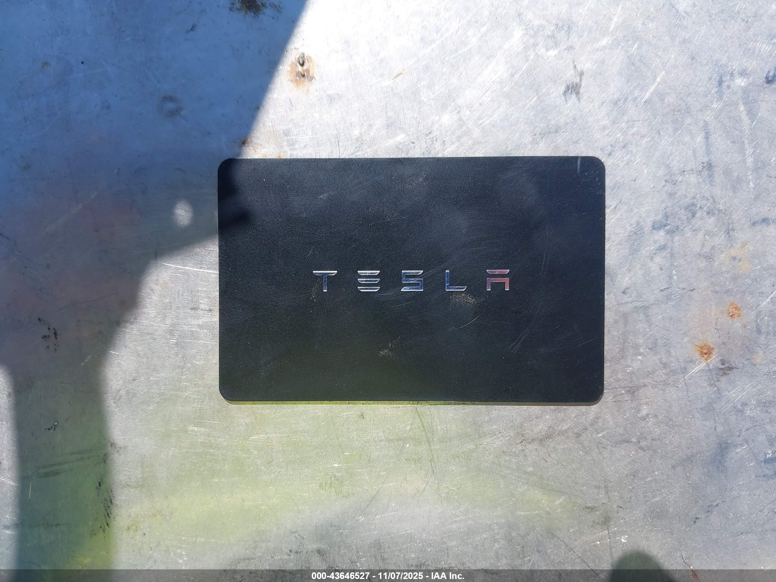 TESLA MODEL image 11