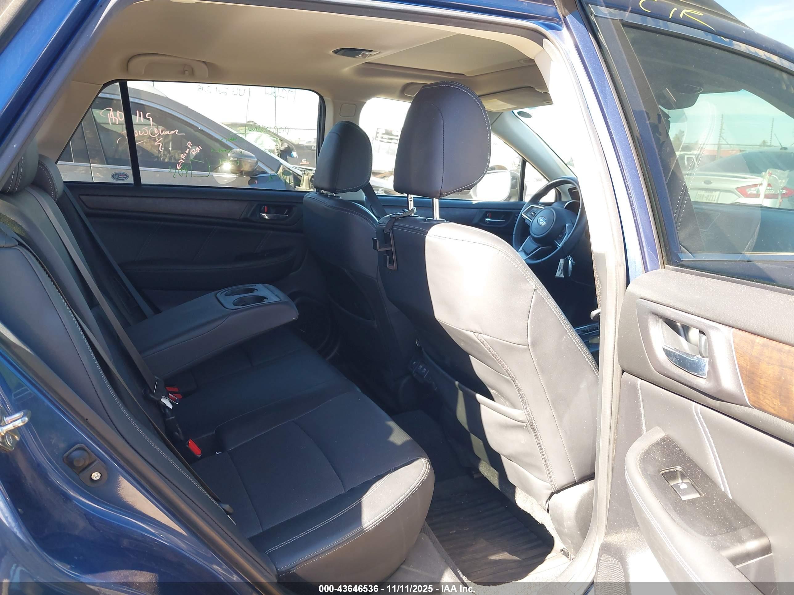 SUBARU OUTBACK image 8